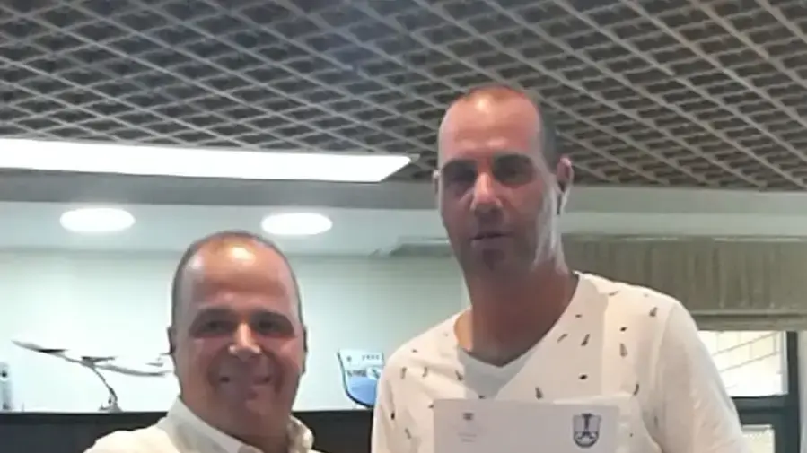 ליאור ישראל שנקלט בעיריית אשקלון כעובד קבוע עם ראש העיר תומר גלאם ליאור ישראל שנקלט בעיריית אשקלון כעובד קבוע עם ראש העיר תומר גלאם