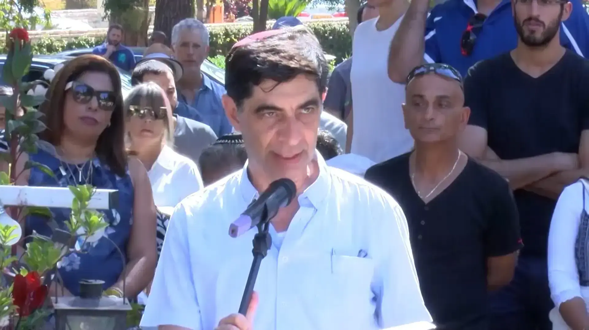 שמחה גולדין בהזכרת בנו: "שר הביטחון ליברמן הפקיר את אורון והדר"