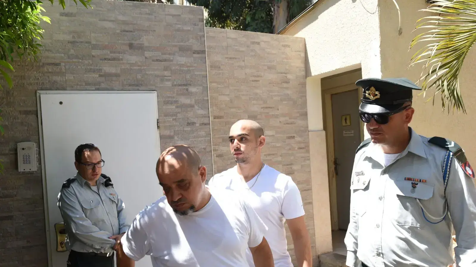 אלאור אזריה מגיע לקרייה לדיון בגזר דינו 30.7.17 אלאור אזריה מגיע לקרייה לדיון בגזר דינו 30.7.17
