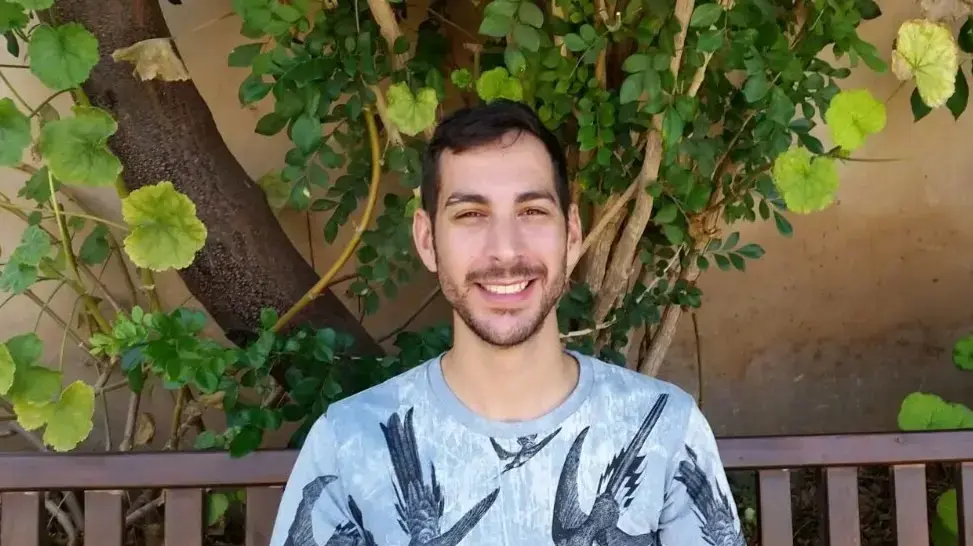 יאיר שטראוס (לכתבה של משה שטיינמץ על מצעד הגאווה) יאיר שטראוס (לכתבה של משה שטיינמץ על מצעד הגאווה)