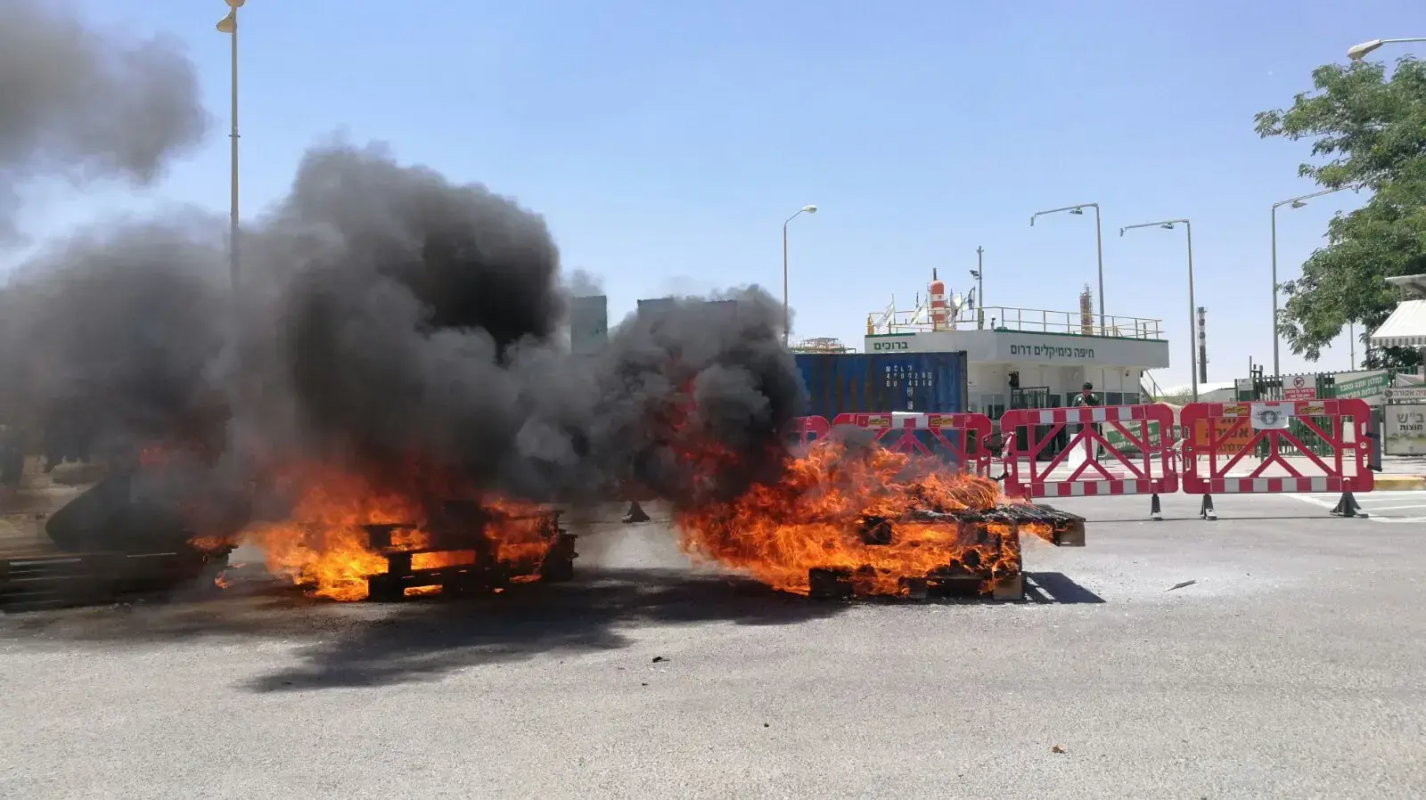 הפגנות של עובדי חיפה כימקלים בדרום 2 ביולי 2018 הפגנות של עובדי חיפה כימקלים בדרום 2 ביולי 2018