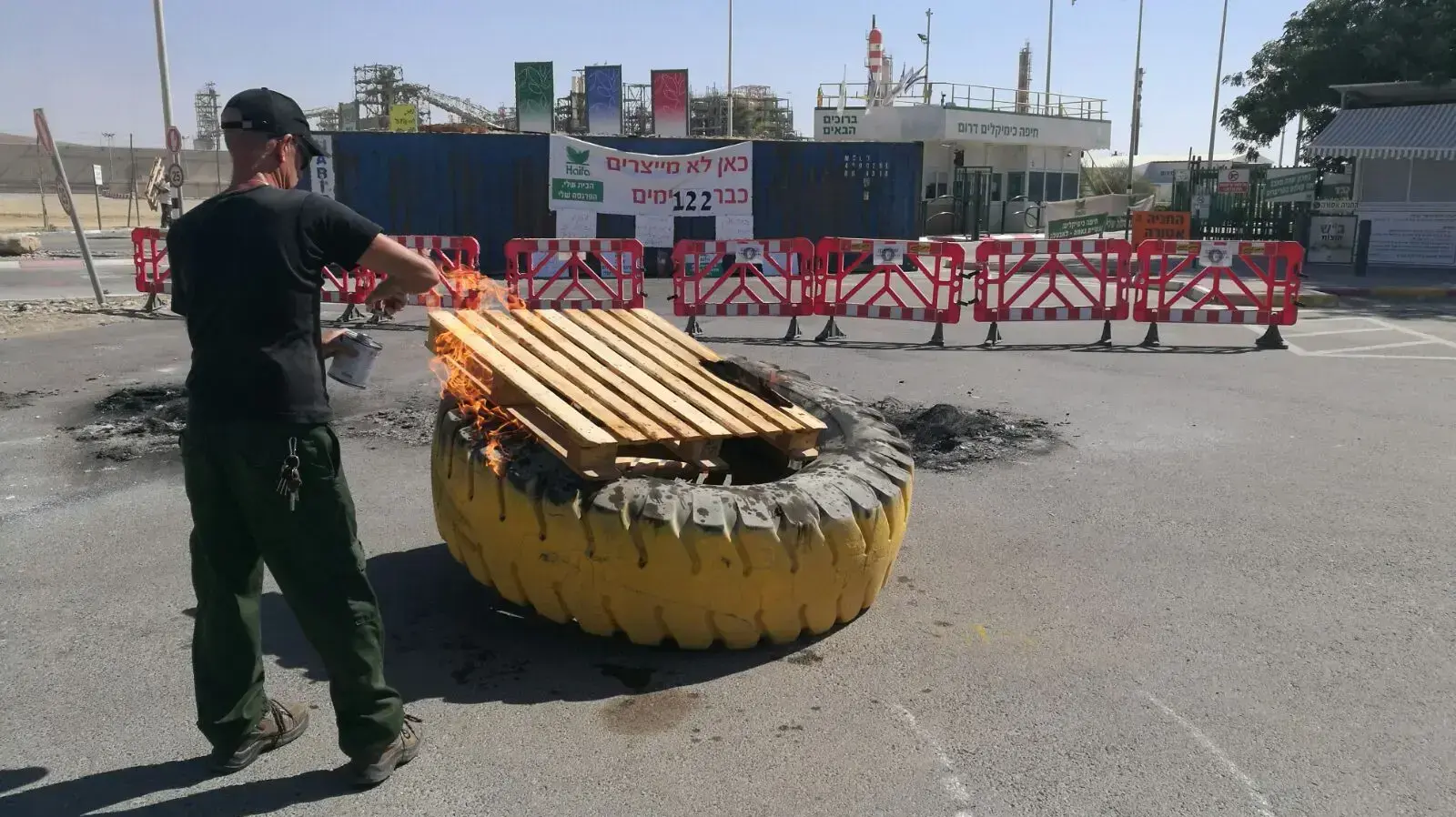 הפגנות עובדים של מפעלי חיפה כימיקלים בדרום 2 באוגוסט 2017 הפגנות עובדים של מפעלי חיפה כימיקלים בדרום 2 באוגוסט 2017