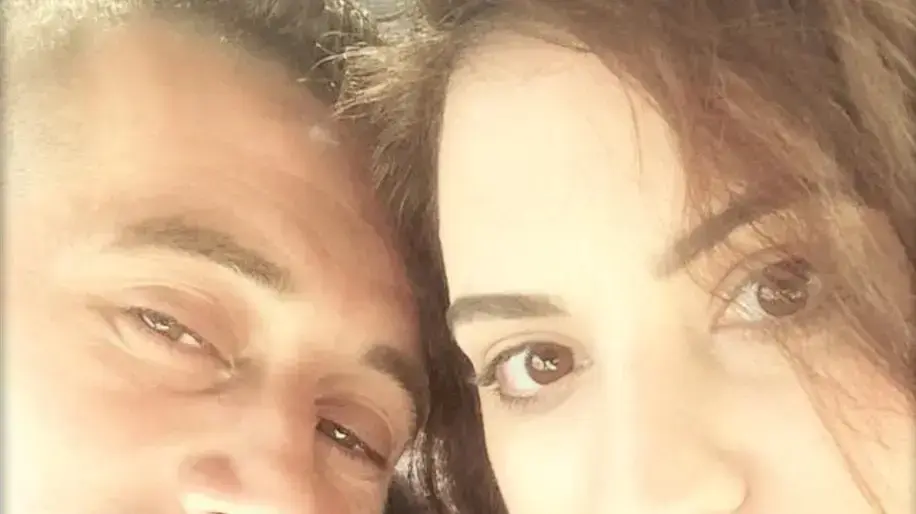 מיכל חלימי ובן זוגה הפלסטיני חמודי חארוף מיכל חלימי ובן זוגה הפלסטיני חמודי חארוף