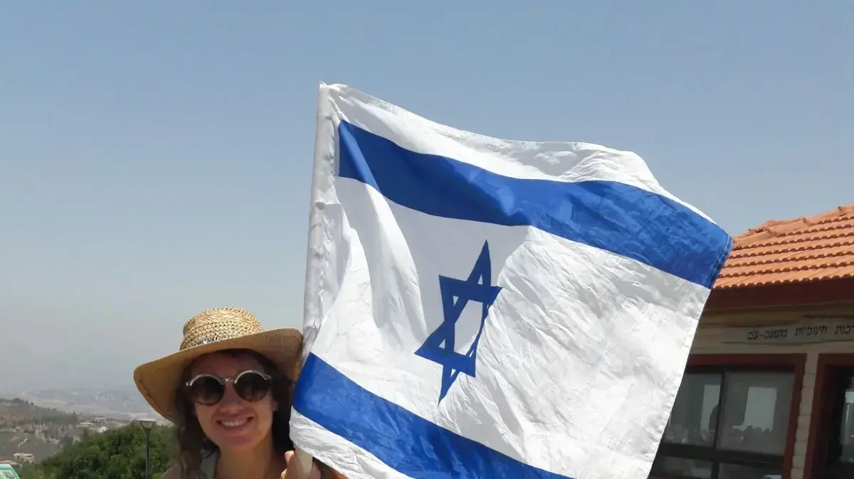מרלוס (לכתבה של עדי חשמונאי הנכדה של חסידי אומות העולם שמונעים ממנה להתגייס לצה"ל) 