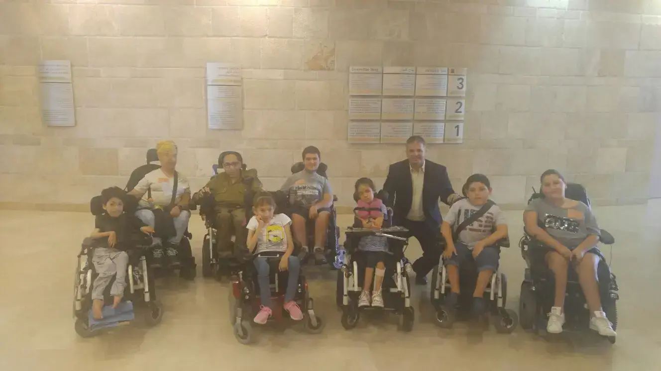 מחלת הניוון SMA (כתבה של רויטל בלומנפלד) מחלת הניוון SMA (כתבה של רויטל בלומנפלד)