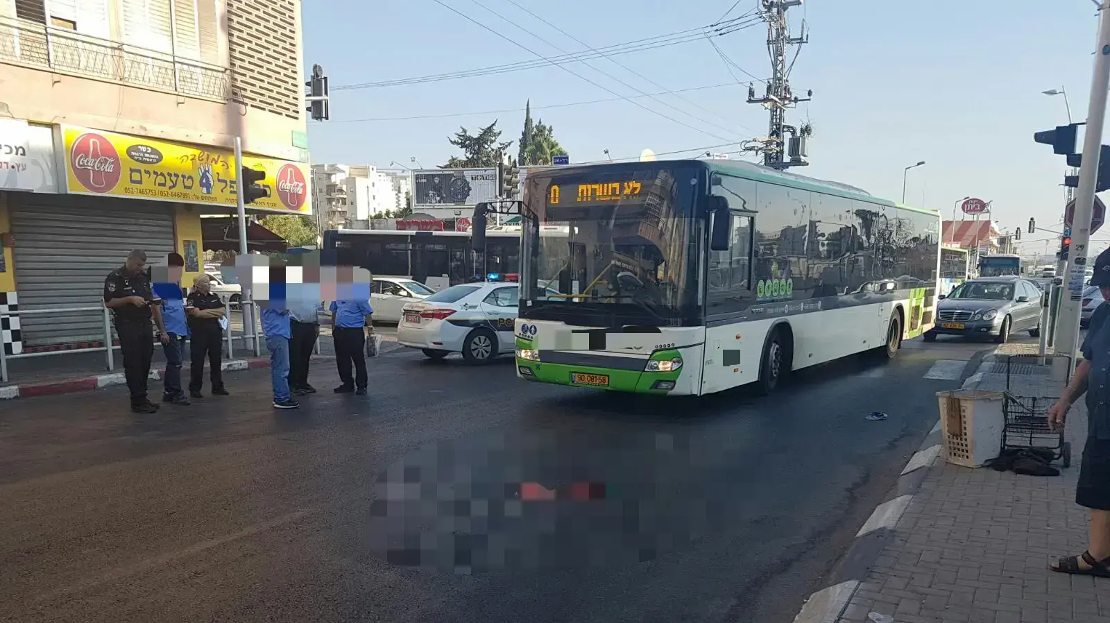 הולך רגל כבן 70 נהרג לאחר שנפגע מאוטובוס בפתח תקווה, 4 באוגוסט 2017 הולך רגל כבן 70 נהרג לאחר שנפגע מאוטובוס בפתח תקווה, 4 באוגוסט 2017
