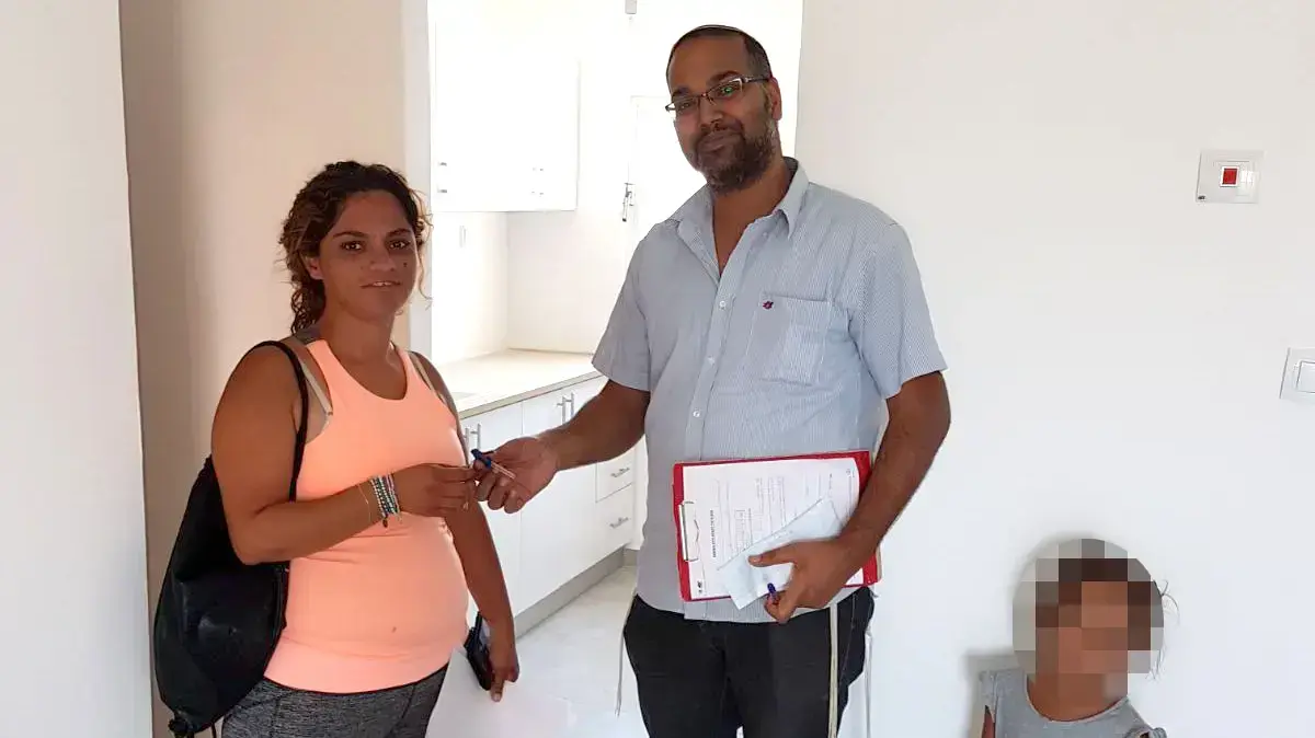 משפחת קורם קיבלה דירה של עמידר משפחת קורם קיבלה דירה של עמידר