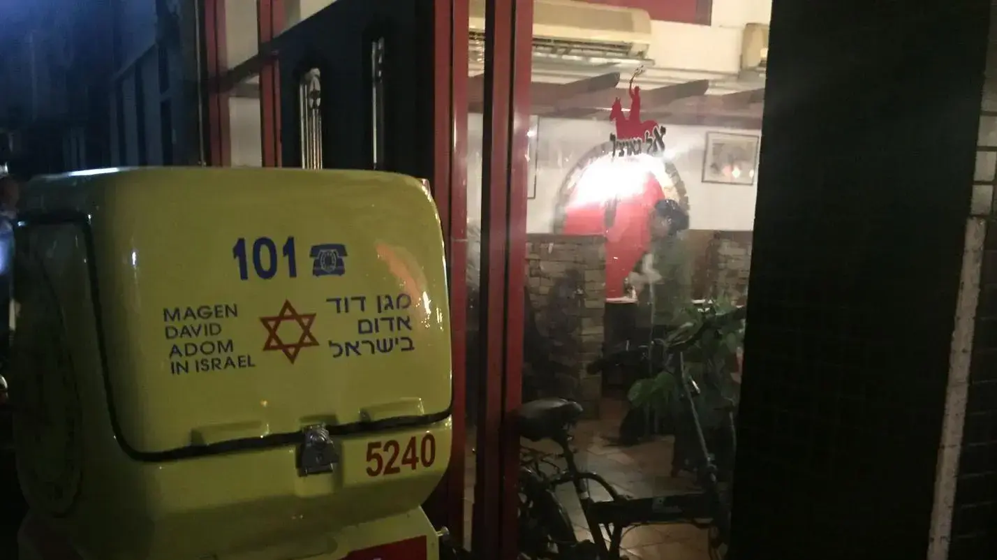 בת 40 נחנקה במצב אנוש במסעדת אל אל גאוצ'ו ברמת גן בת 40 נחנקה במצב אנוש במסעדת אל אל גאוצ'ו ברמת גן