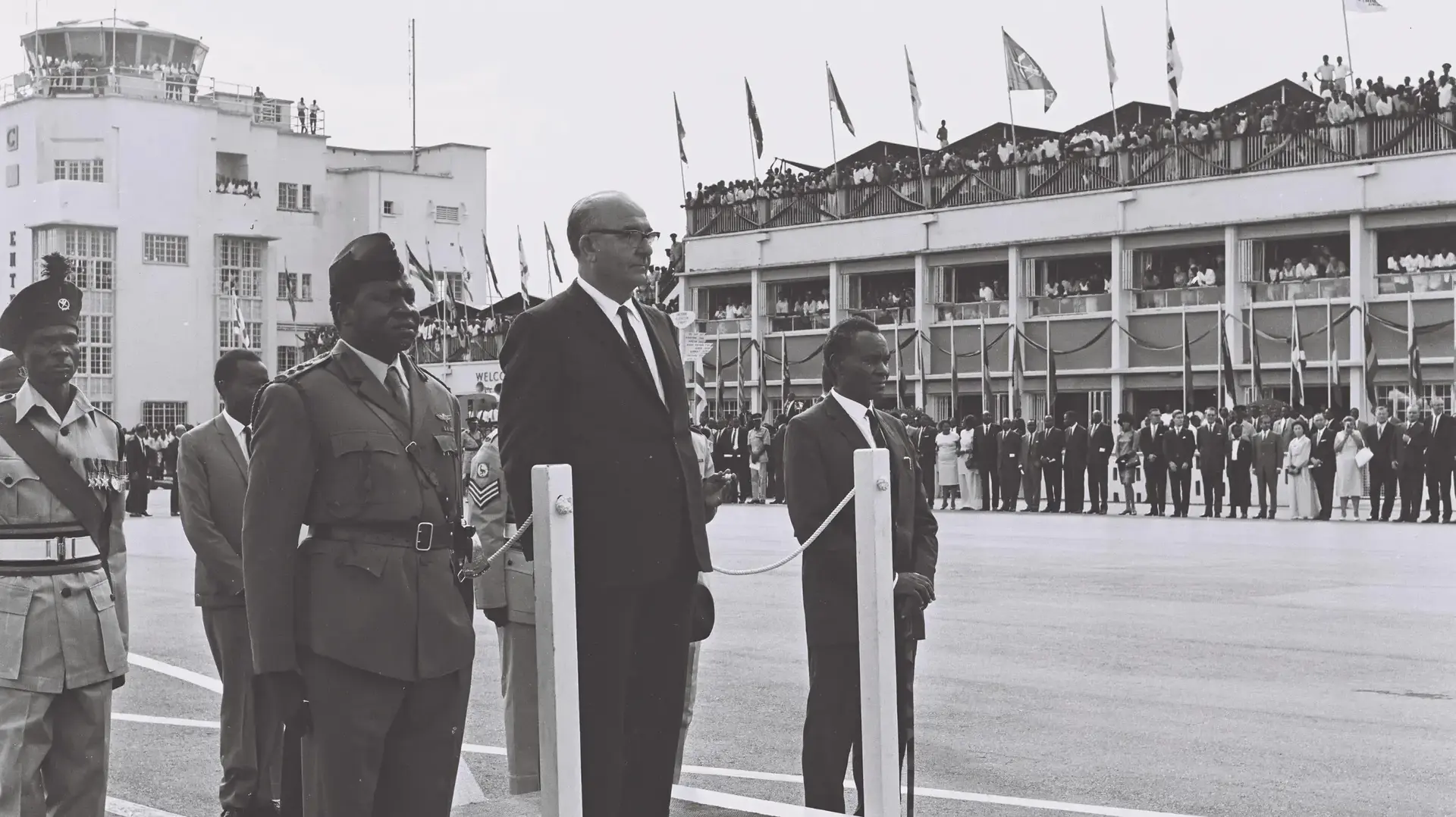 אידי אמין מארח את לוי אשכול באנטבה, 1966 אידי אמין מארח את לוי אשכול באנטבה, 1966