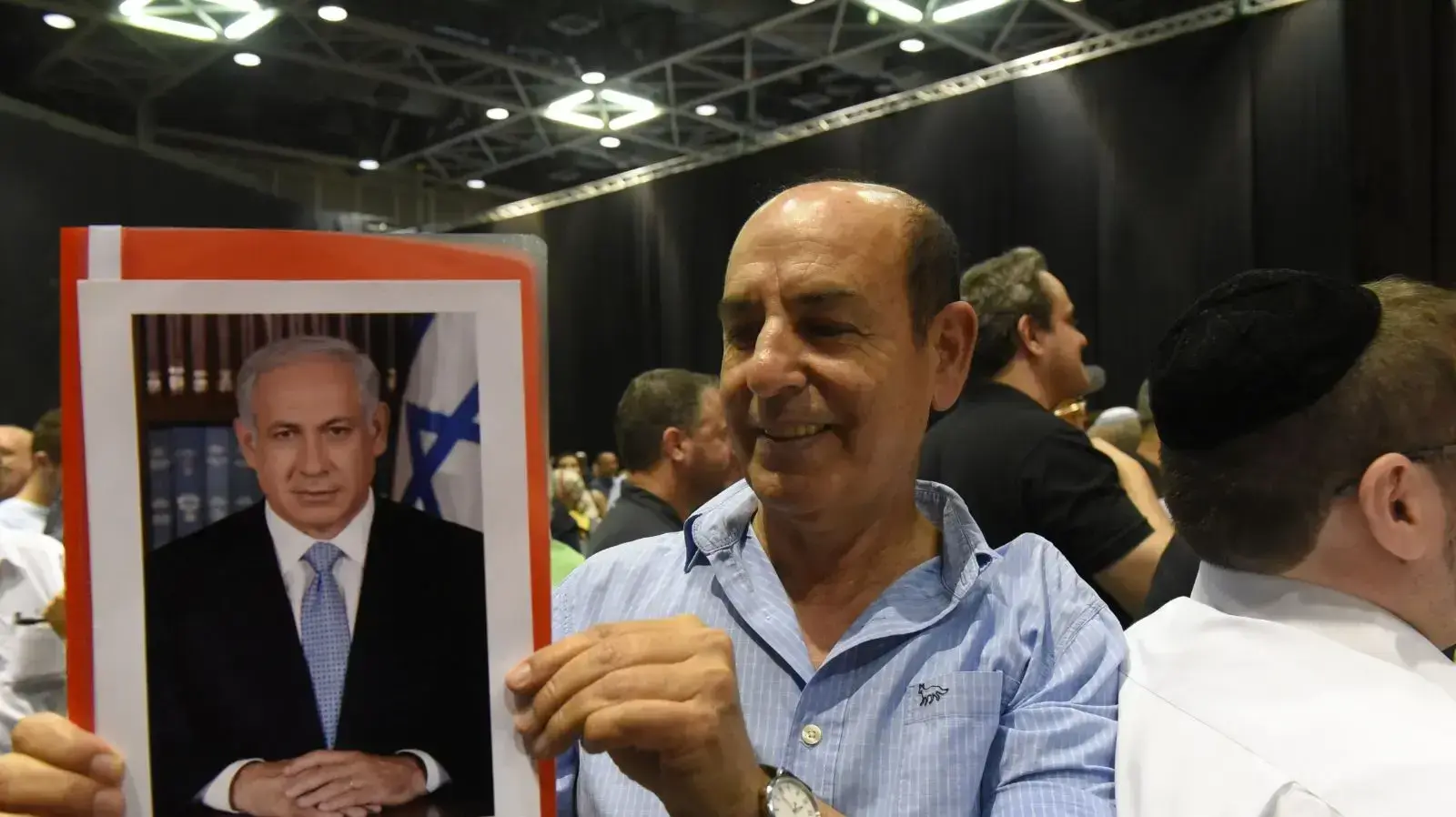 מפגן התמיכה של הליכוד בראש הממשלה בנימין נתניהו בגני התערוכה תל אביב 9 באוגוסט 2017 מפגן התמיכה של הליכוד בראש הממשלה בנימין נתניהו בגני התערוכה תל אביב 9 באוגוסט 2017