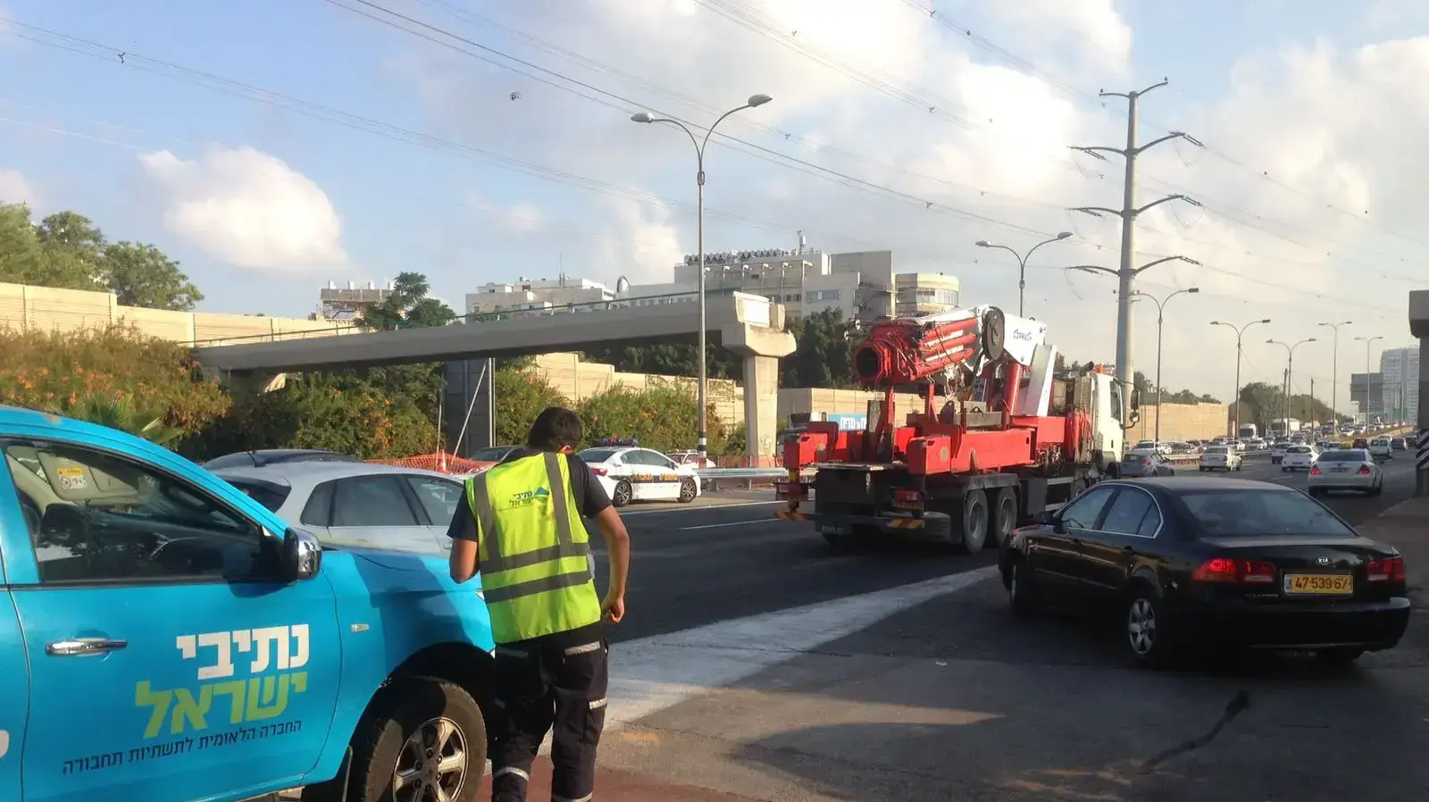 תאונת קריסת גשר בכביש 4, 15 באוגוסט 2017 תאונת קריסת גשר בכביש 4, 15 באוגוסט 2017