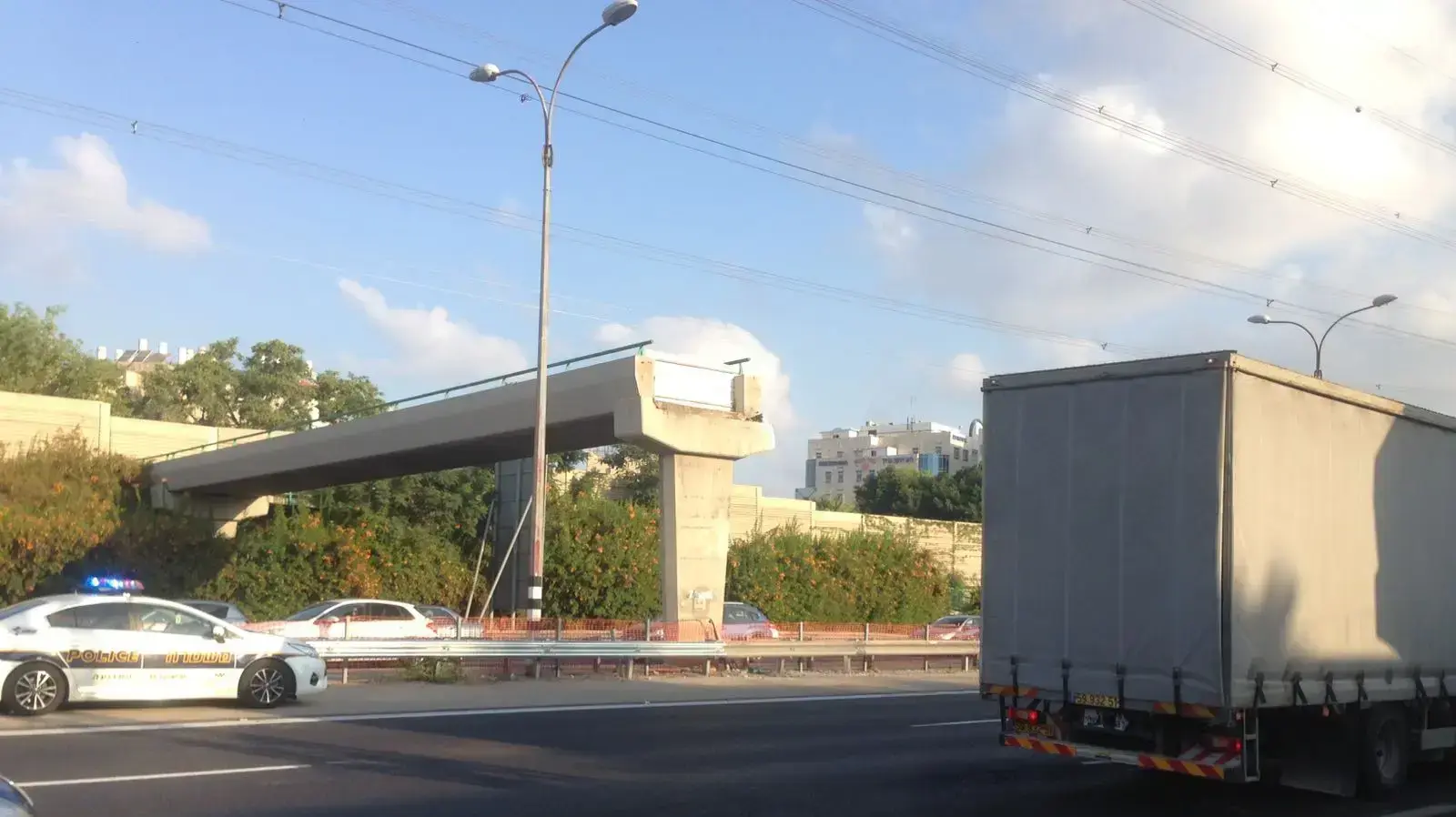 תאונת קריסת גשר בכביש 4, 15 באוגוסט 2017 תאונת קריסת גשר בכביש 4, 15 באוגוסט 2017