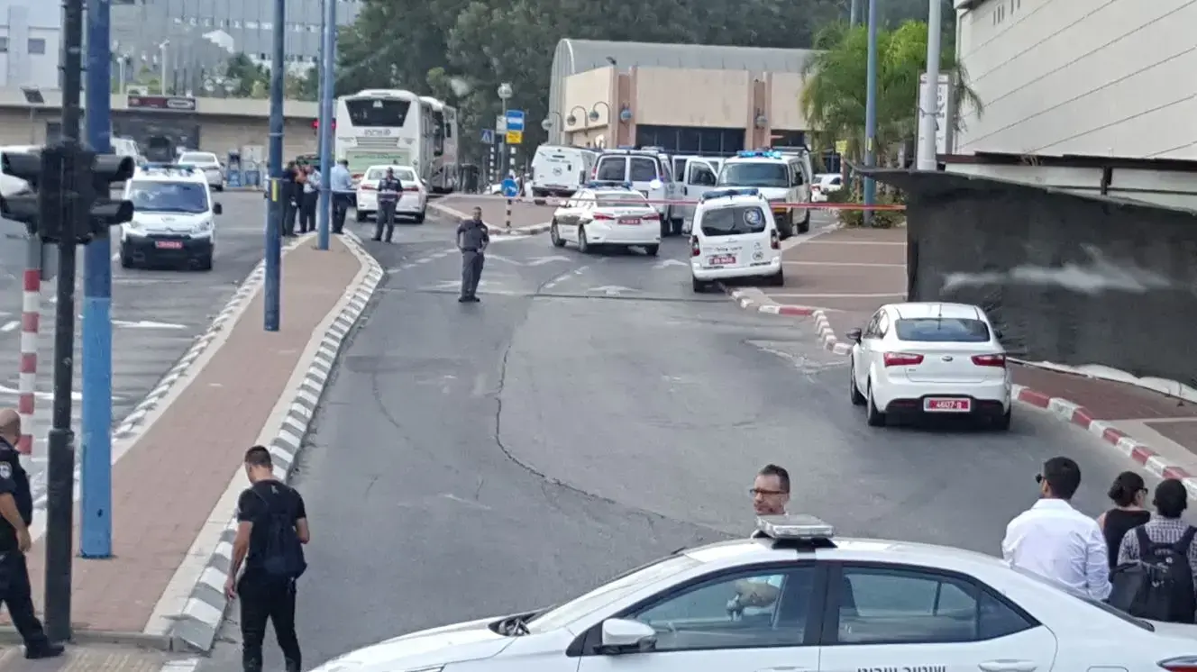תחנת הרכבת ברחובות מפונה בעקבות חשש לחפץ חשוד 16 באוגוסט 2017