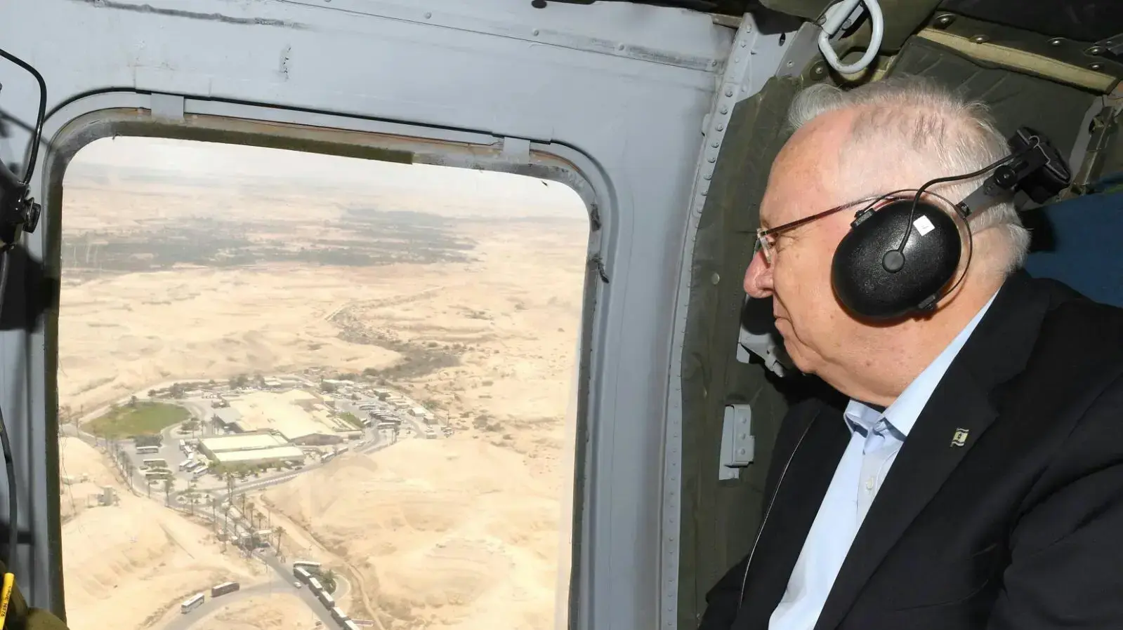 נשיא המדינה ערך היום סיור צבאי עם הרמטכ"ל והמתפ"ש במנהל האזרחי באיו"ש 16.8.17