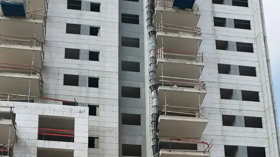פועל כן 40 נהרג בנפילה מגובה באתר בנייה בראש העין 17 באוגוסט 2017 פועל כן 40 נהרג בנפילה מגובה באתר בנייה בראש העין 17 באוגוסט 2017
