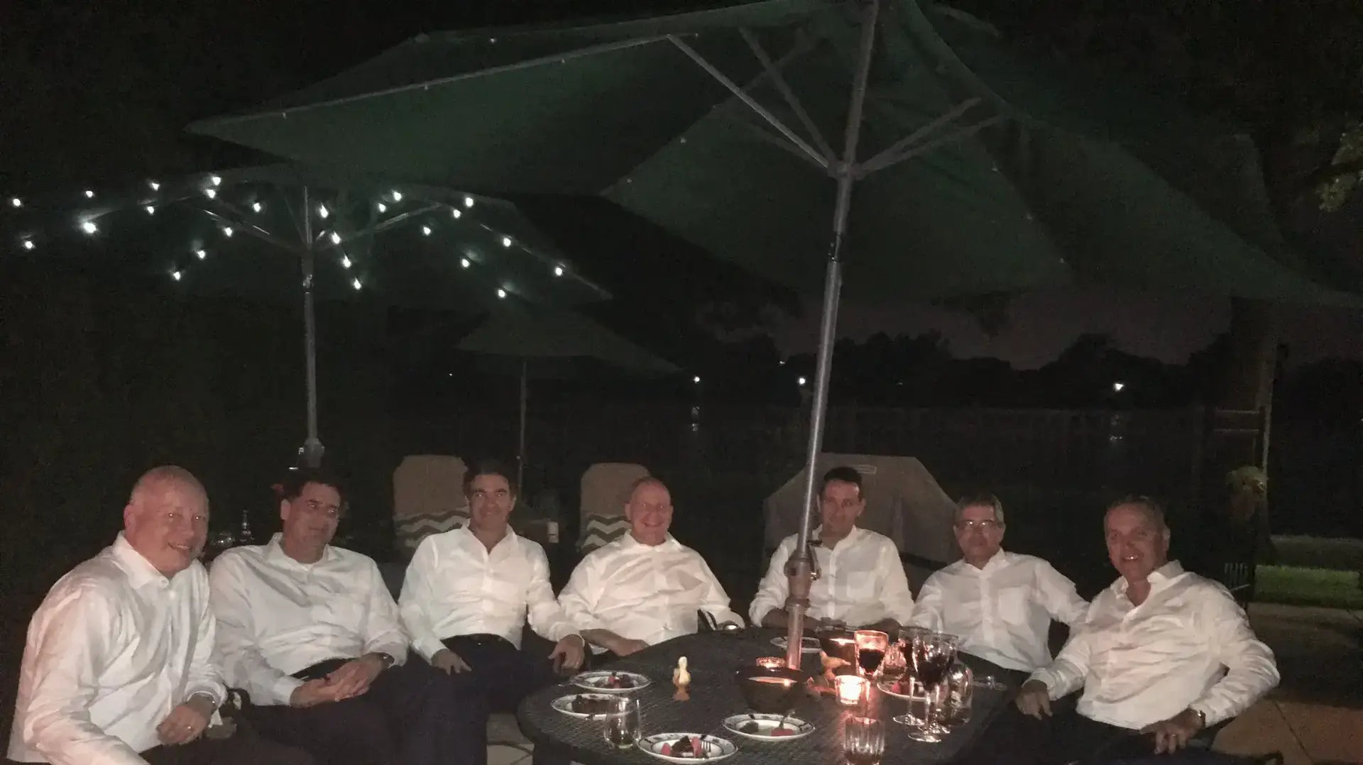 חברי המשלחת הביטחונית מישראל בארוחת ערב בביתו של היועץ לביטחון לאומי מקמאסטר חברי המשלחת הביטחונית מישראל בארוחת ערב בביתו של היועץ לביטחון לאומי מקמאסטר