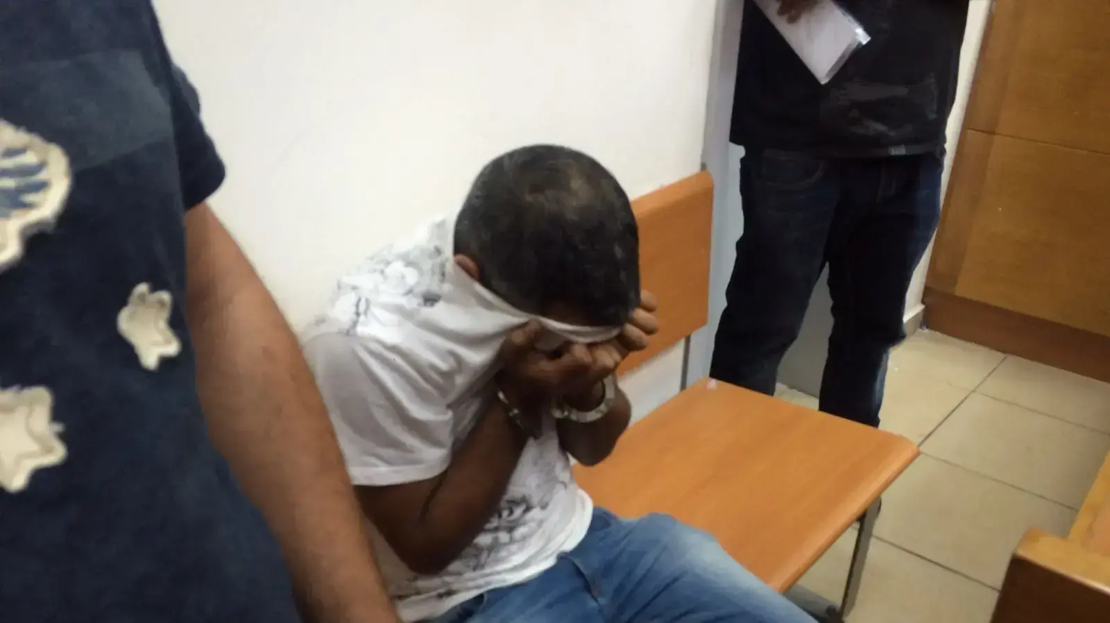 חשוד בסחיטת בנק יהב בבית המשפט השלום בראשון לציון, 20 באוגוסט 2017