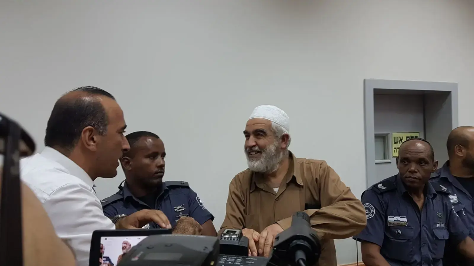 הארכת מעצר שייח ראאד סלאח מנהיג הפלג הצפוני של התנועה האסלאמית, בית משפט השלום ראשון לציון, 21 באוגוסט 2017