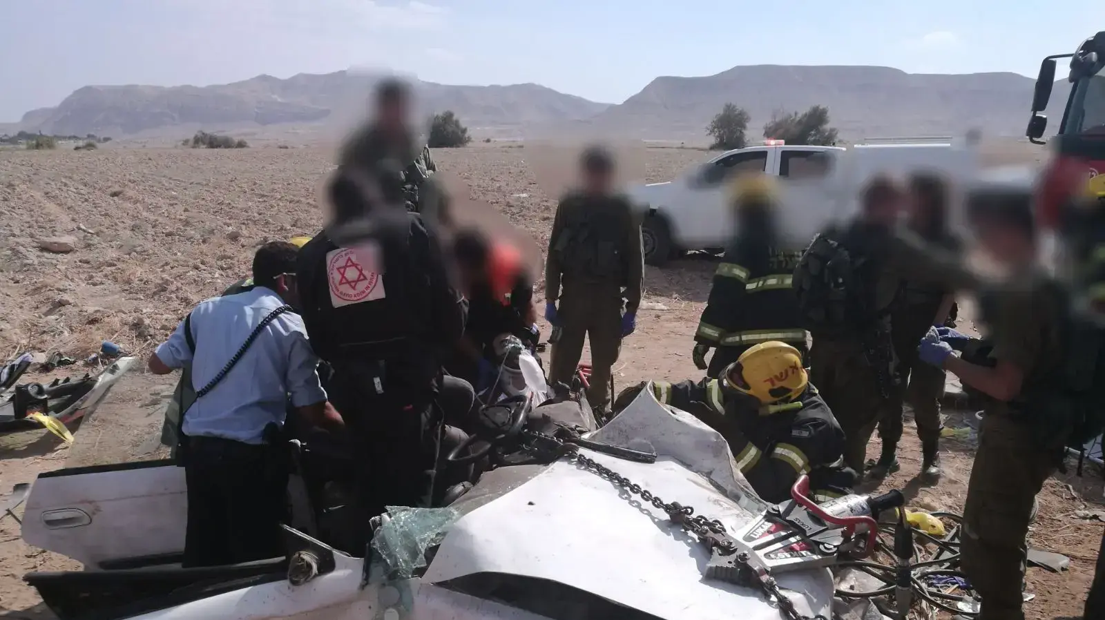 תאונת דרכים בכביש 1, בין צומת הערבה לצומת אלמוג 22 באוגוסט 2017 תאונת דרכים בכביש 1, בין צומת הערבה לצומת אלמוג 22 באוגוסט 2017