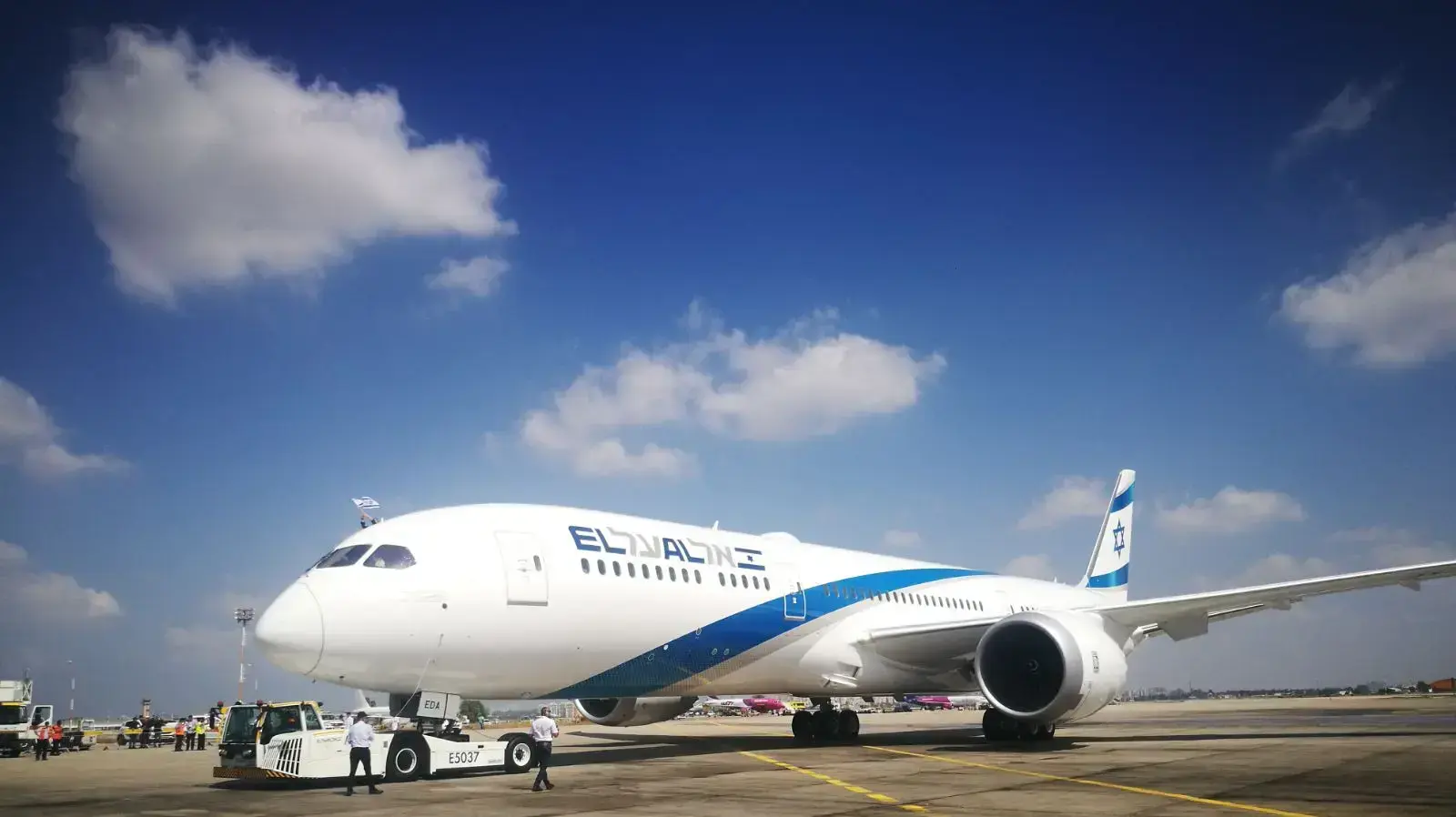 מטוס הדרימליינר בואינג 787 של אל על נחת לראשונה בישראל