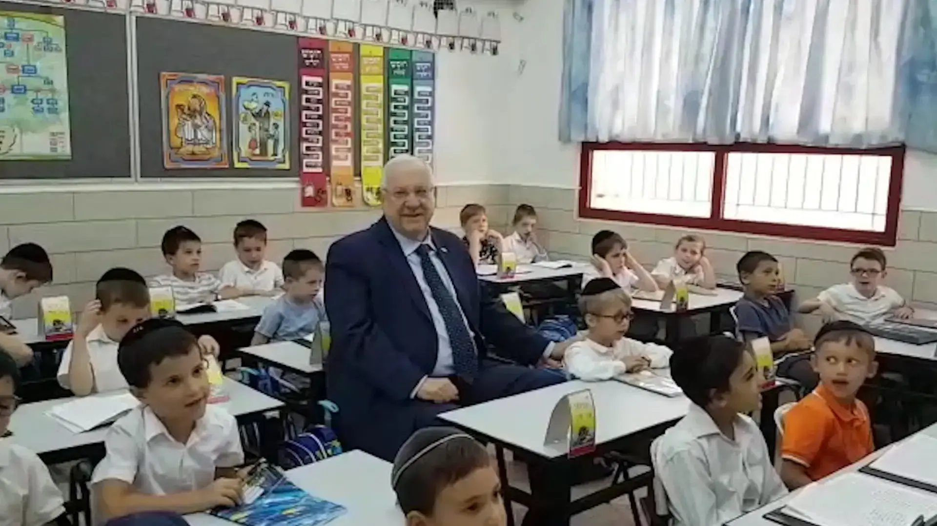 הנשיא ריבלין ביקר ב'תלמוד תורה בוסטון' לרגל פתיחת שנת הלימודים החרדית