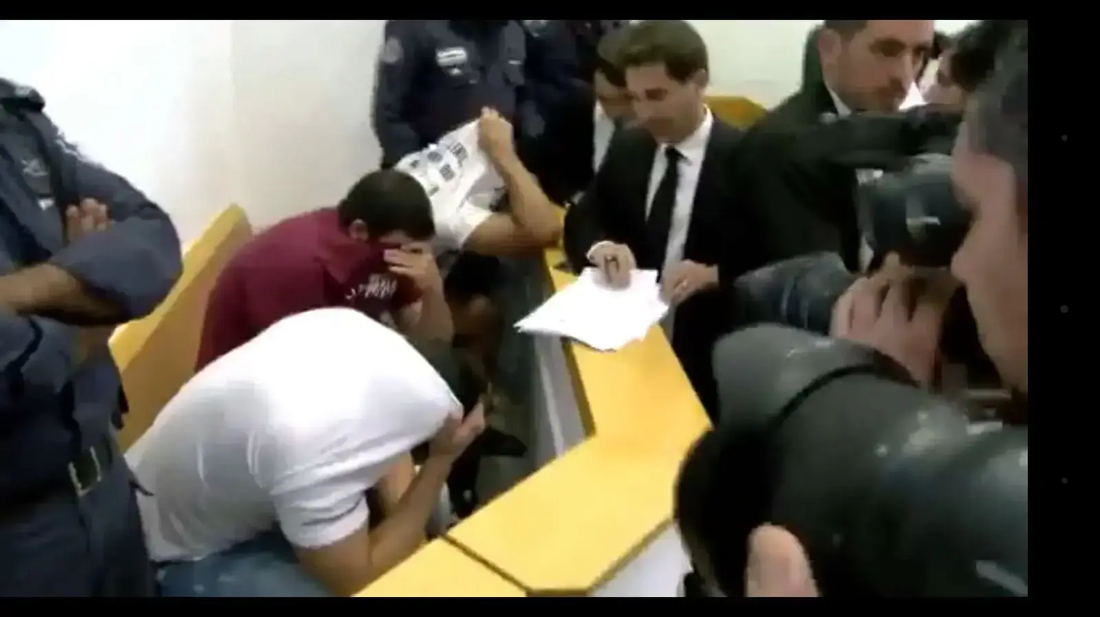הארכת מעצרם של החשודים בעביררות פדופיליה בבית משפט השלום באר שבע 29 באוגוסט 2017 הארכת מעצרם של החשודים בעביררות פדופיליה בבית משפט השלום באר שבע 29 באוגוסט 2017