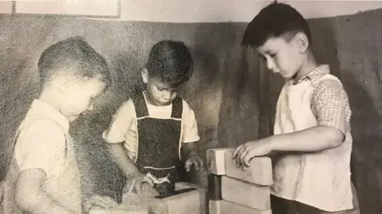 ראש עיריית חיפה יונה יהב (מימין) ביומו הראשון ללימודים ראש עיריית חיפה יונה יהב (מימין) ביומו הראשון ללימודים