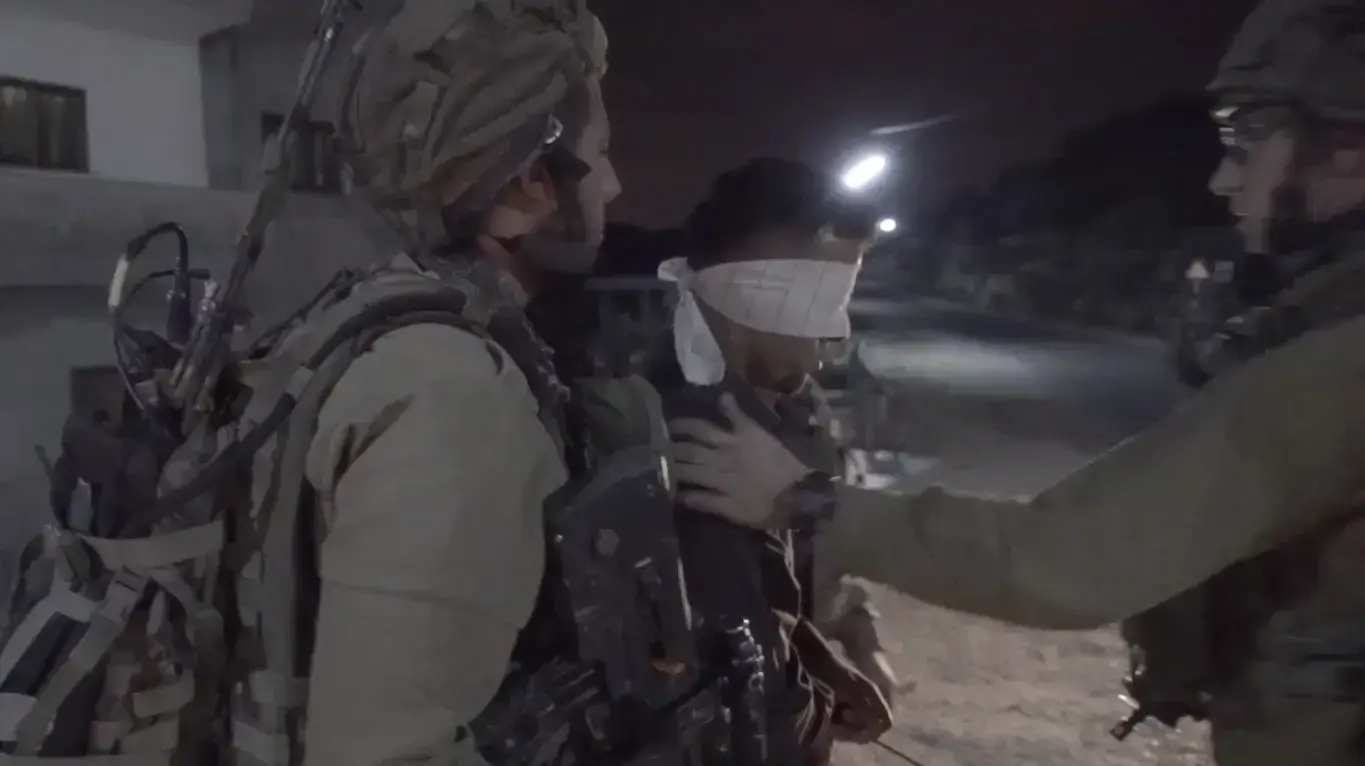 פשיטה על תחנת רדיו בחברון ששידרה שיר תמיכה במחבל מחלמיש