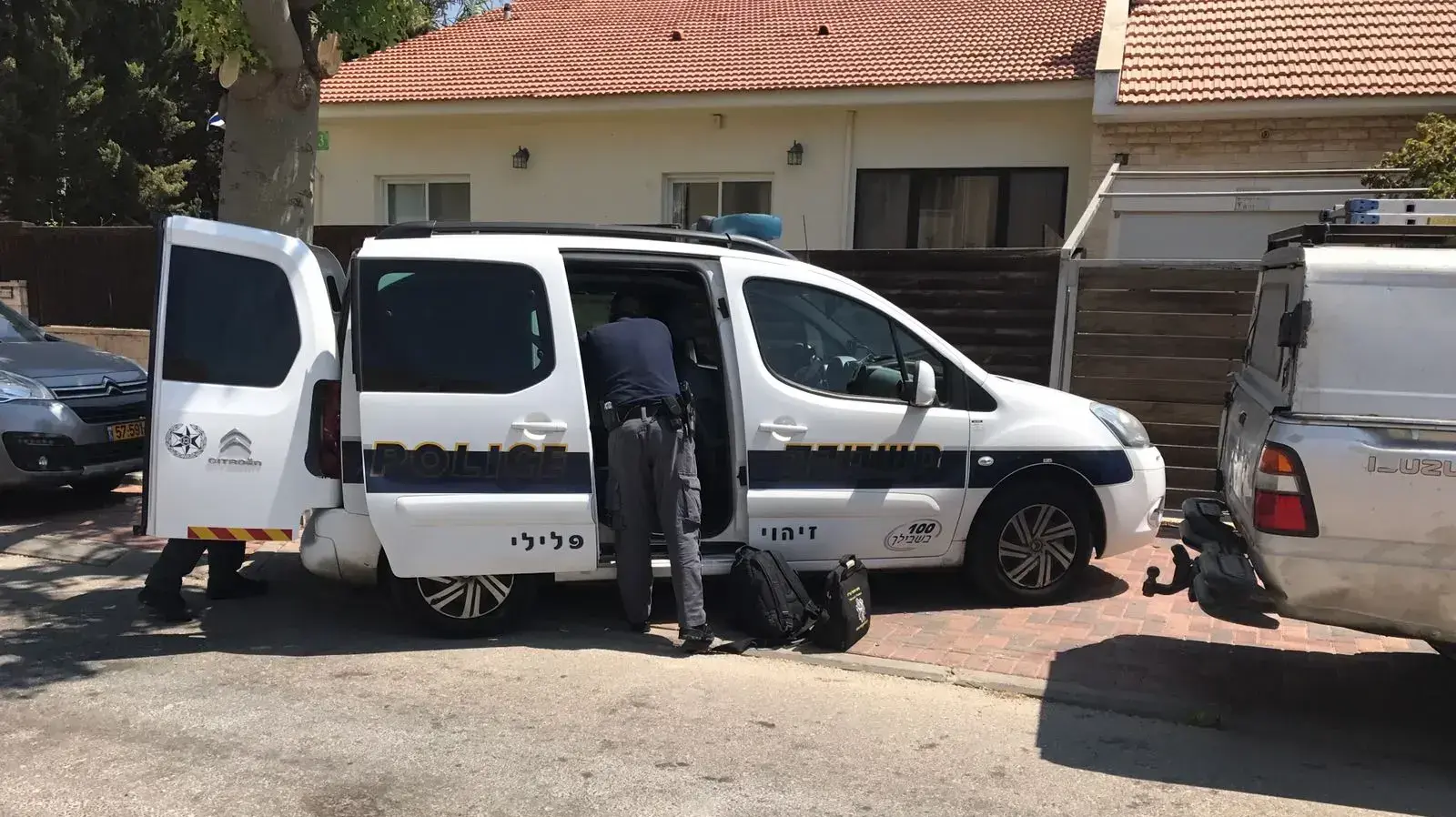 בית בגן יבנה בו נחשד כי התבצע רצח והתאבדות, גן יבנה, 31 באוגוסט 2017 בית בגן יבנה בו נחשד כי התבצע רצח והתאבדות, גן יבנה, 31 באוגוסט 2017
