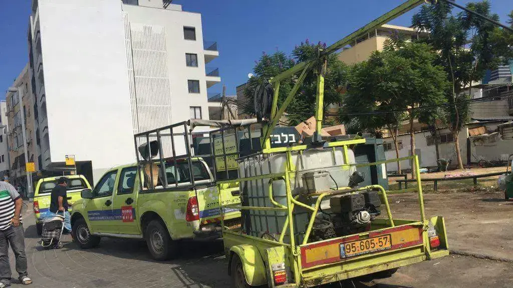 ניקיון ברחובות דרום תל אביב לקראת ביקור ראש הממשלה ניקיון ברחובות דרום תל אביב לקראת ביקור ראש הממשלה