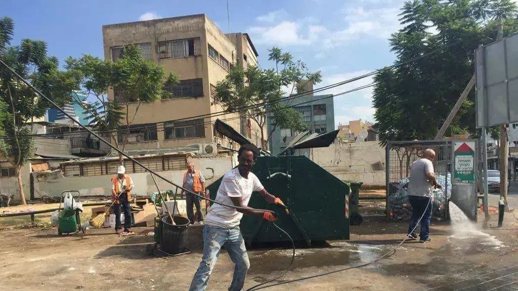 ניקיון ברחובות דרום תל אביב לקראת ביקור ראש הממשלה ניקיון ברחובות דרום תל אביב לקראת ביקור ראש הממשלה