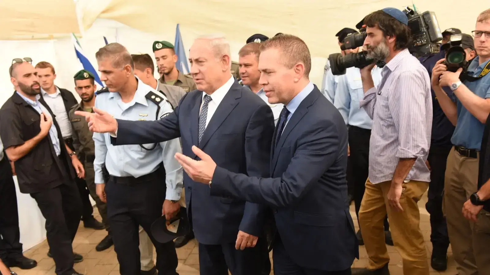 סיור של רה"מ בדרום תל אביב 31.8.17 סיור של רה"מ בדרום תל אביב 31.8.17