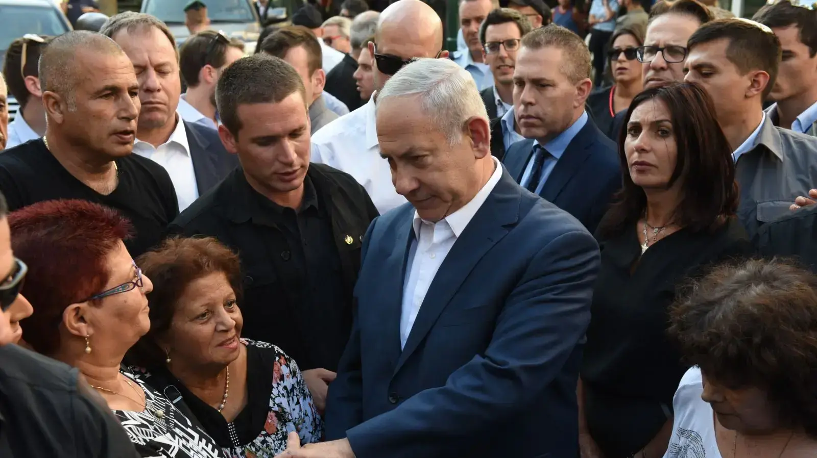 סיור של רה"מ בדרום תל אביב 31.8.17 סיור של רה"מ בדרום תל אביב 31.8.17