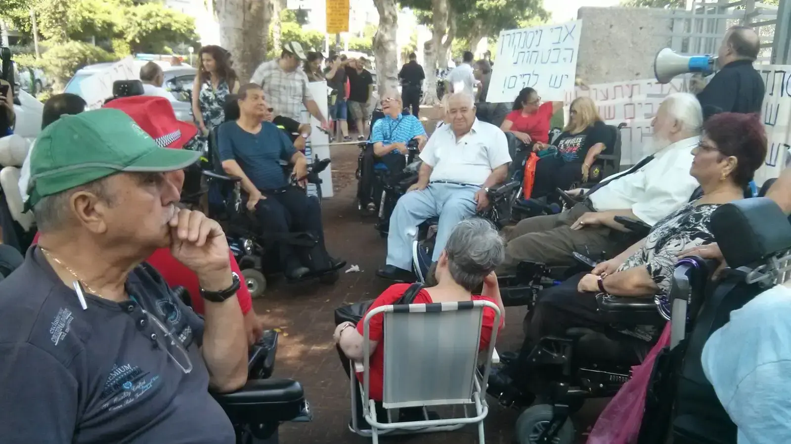 הפגנת נכים בתל אביב 4.9.17 הפגנת נכים בתל אביב 4.9.17