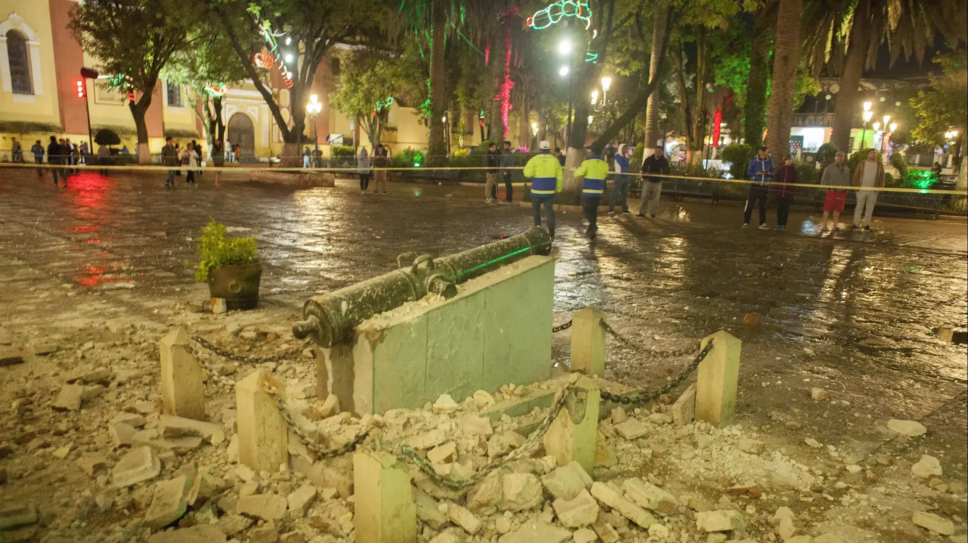 הריסות במחוז ציפ'אס בדרום מקסיקו לאחר רעידת האדמה הריסות במחוז ציפ'אס בדרום מקסיקו לאחר רעידת האדמה