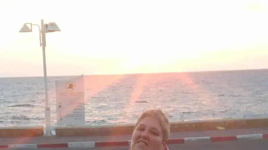עילית שמואלי אם לילדה נככה ונכה בעצמה שמבקשת כי יקדימו את תשלום הביטוח הלאומי לנכים לקראת החג, 2017 עילית שמואלי אם לילדה נככה ונכה בעצמה שמבקשת כי יקדימו את תשלום הביטוח הלאומי לנכים לקראת החג, 2017