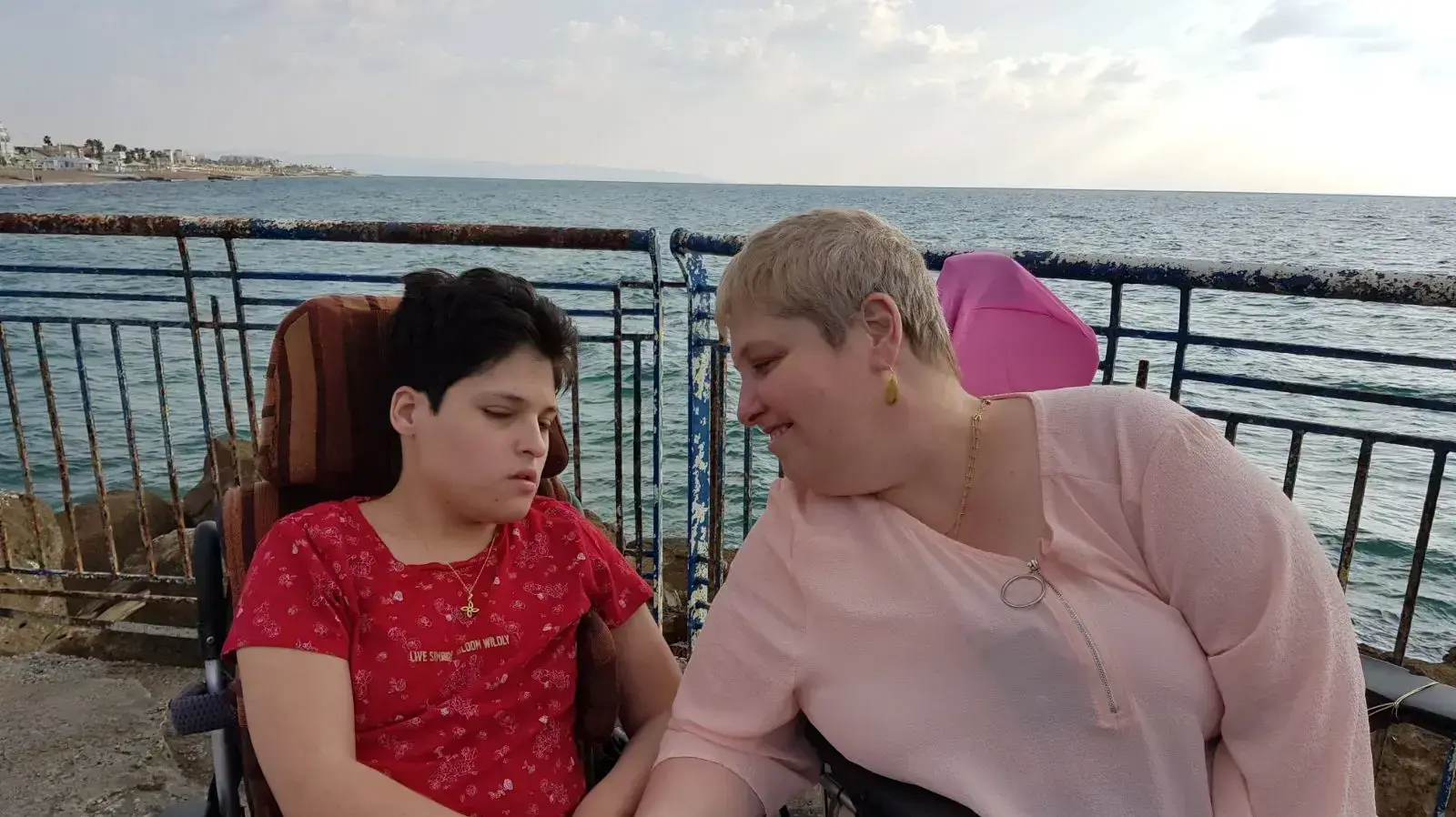 עילית שמואלי אם לילדה נככה ונכה בעצמה שמבקשת כי יקדימו את תשלום הביטוח הלאומי לנכים לקראת החג, 2017 עילית שמואלי אם לילדה נככה ונכה בעצמה שמבקשת כי יקדימו את תשלום הביטוח הלאומי לנכים לקראת החג, 2017
