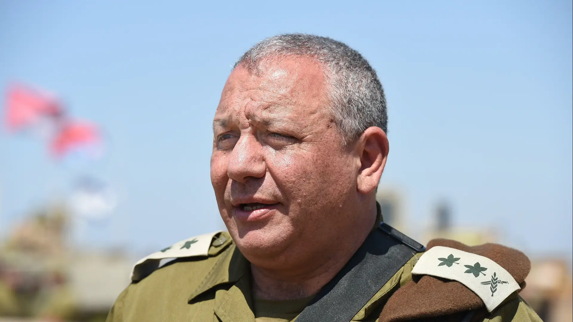 הרמטכ"ל גדי איזנקוט בראיון לוואלה NEWS! במהלך תרגיל הגיס הצפוני הרמטכ"ל גדי איזנקוט בראיון לוואלה NEWS! במהלך תרגיל הגיס הצפוני