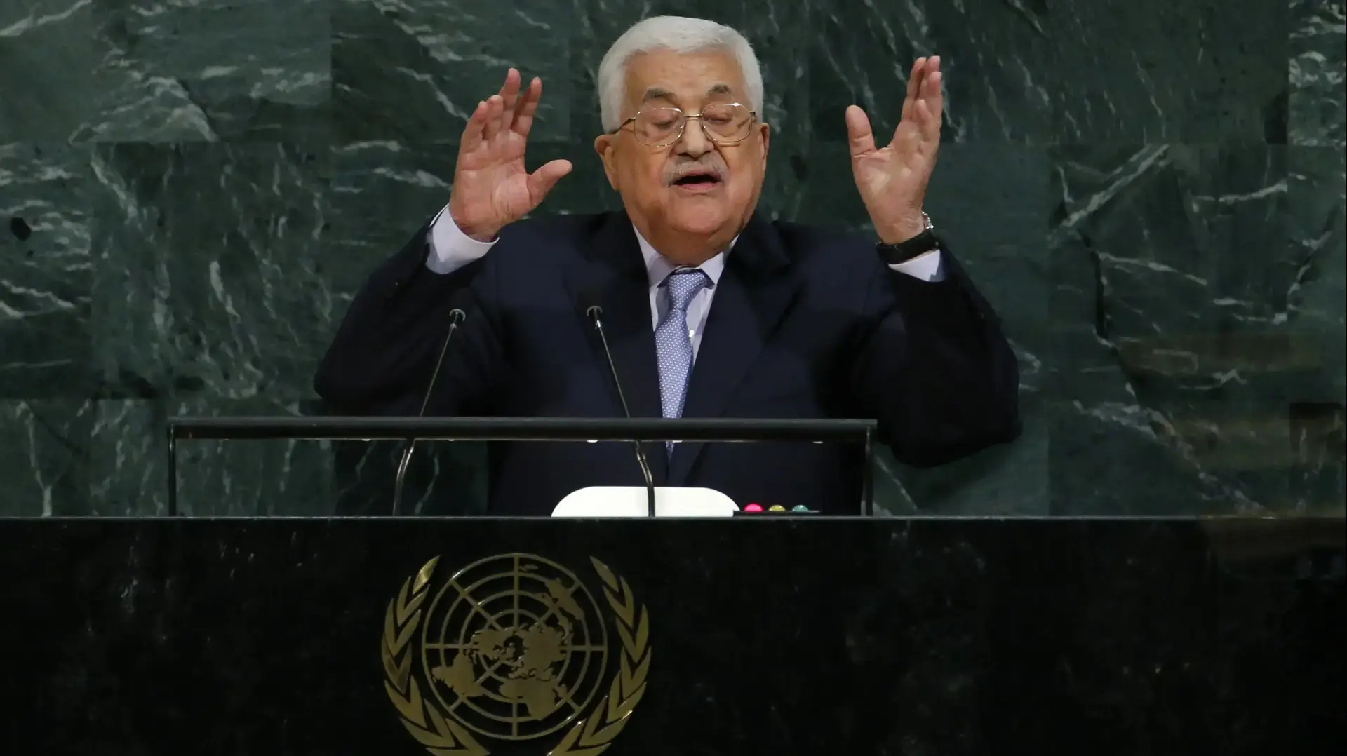 יו"ר הרשות הפלסטינית אבו מאזן נואם בעצרת הכללית של האו"ם, ספטמבר 2017 יו"ר הרשות הפלסטינית אבו מאזן נואם בעצרת הכללית של האו"ם, ספטמבר 2017