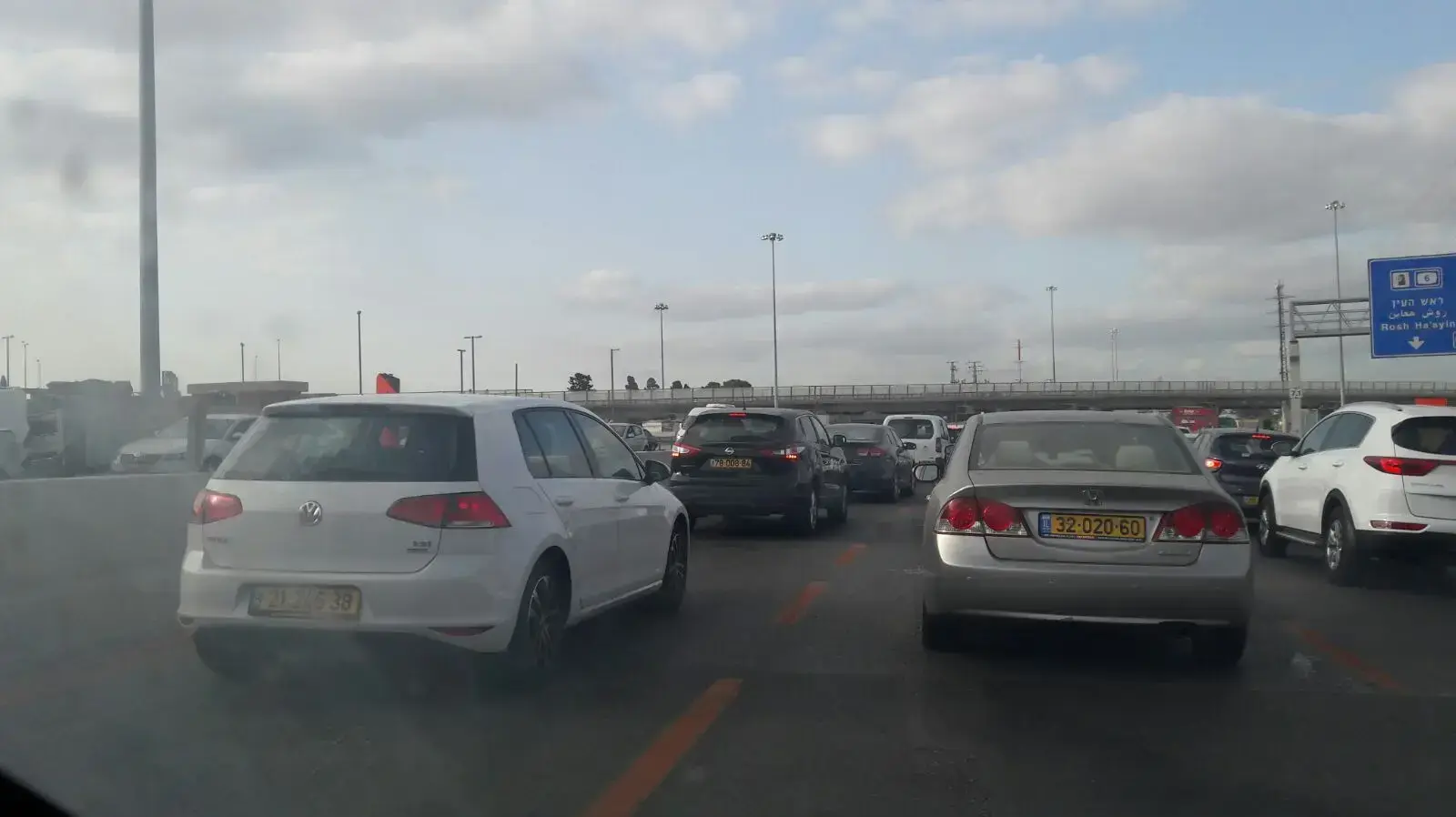 מחאת הנכים: איילון דרום נחסם לתנועה במחלף קק"ל 24.9.17 מחאת הנכים: איילון דרום נחסם לתנועה במחלף קק"ל 24.9.17