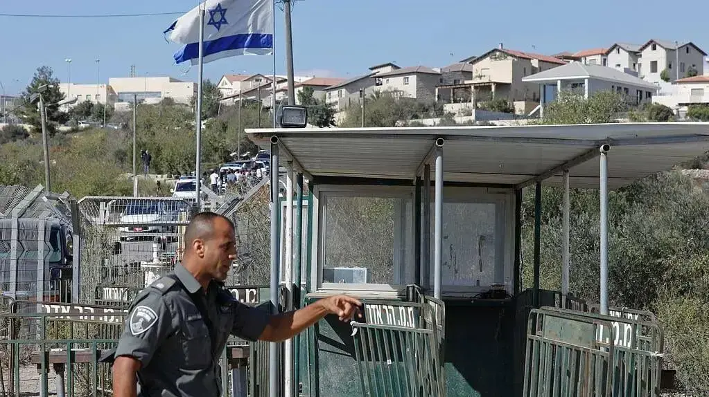 ש.ג זירת האירוע פיגוע הירי בהר אדר 26 בספטמבר 2017 ש.ג זירת האירוע פיגוע הירי בהר אדר 26 בספטמבר 2017