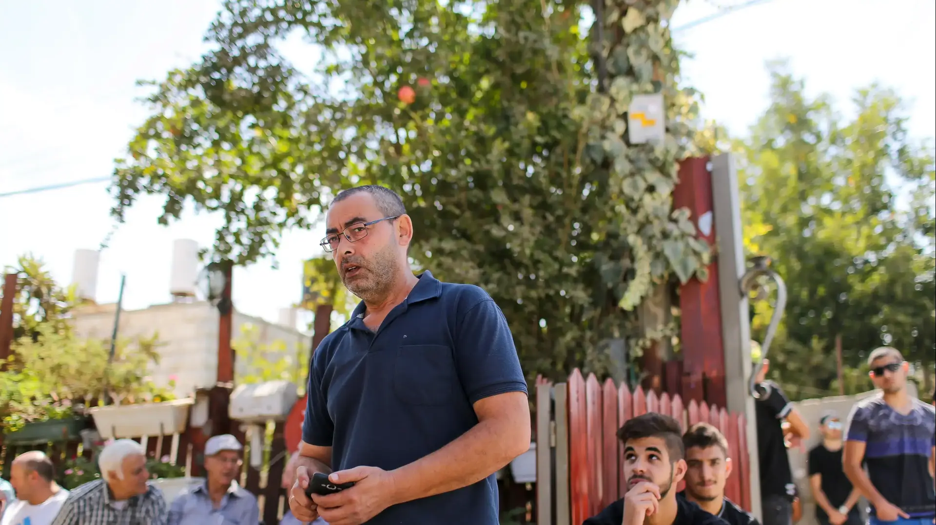 איסא איברהים עות'מאן, אביו של יוסף עותמאן זל באוהל אבלים פיגוע ירי הר אדר 26 בספטמבר 2017 איסא איברהים עות'מאן, אביו של יוסף עותמאן זל באוהל אבלים פיגוע ירי הר אדר 26 בספטמבר 2017