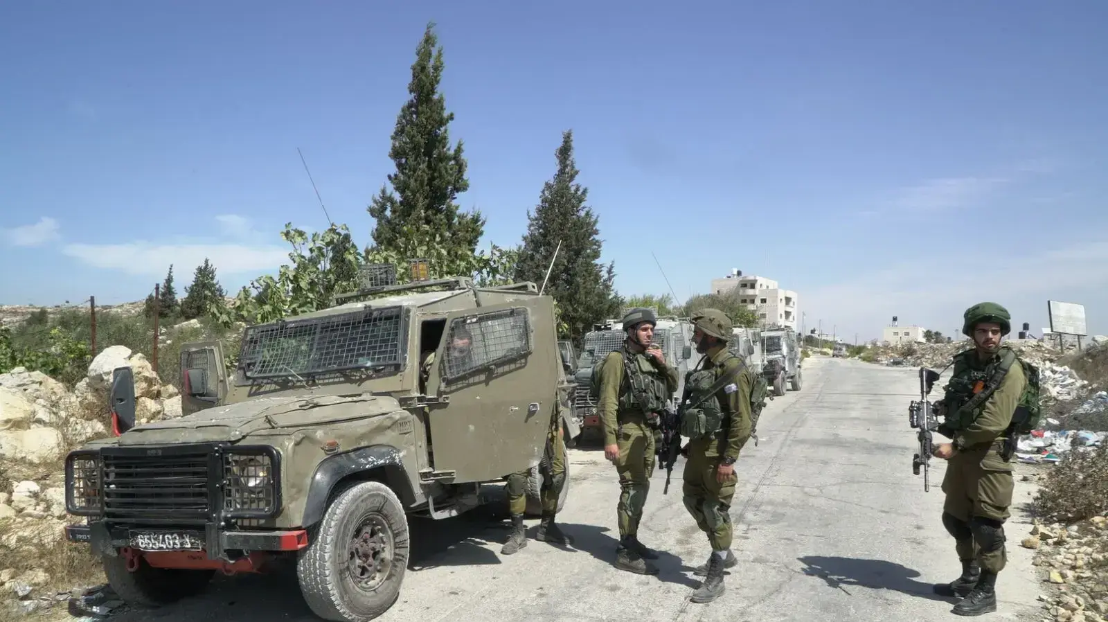 פעילות כוחות צהל בכפר סוריכ בעקבות פיגוע הירי בהר אדר 26 בספטמבר 2017 פעילות כוחות צהל בכפר סוריכ בעקבות פיגוע הירי בהר אדר 26 בספטמבר 2017