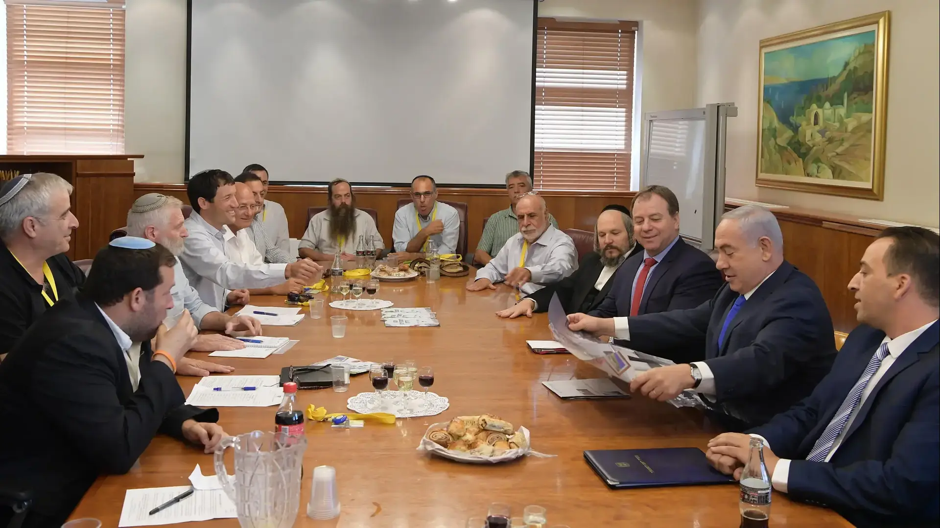 ראש הממשלה בנימין נתניהו בהרמת כוסית עם ראשי מועצת יש''ע, ירושלים 27 בספטמבר 2017 ראש הממשלה בנימין נתניהו בהרמת כוסית עם ראשי מועצת יש''ע, ירושלים 27 בספטמבר 2017