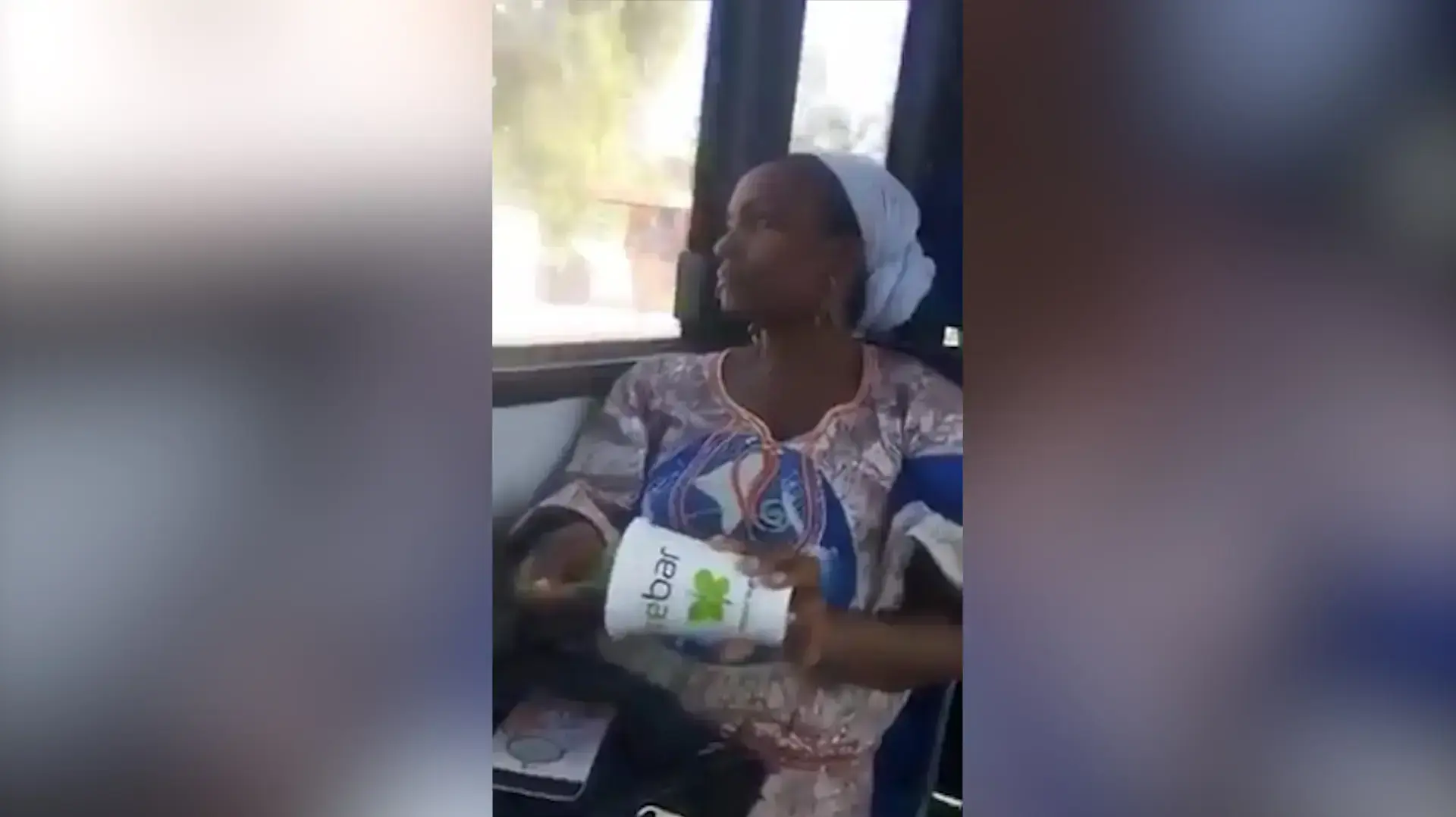 תיעוד: נוסעת באוטובוס בדימונה תקפה נוסעת אחרת, כהת עור: "יש לך ריח של גופה"