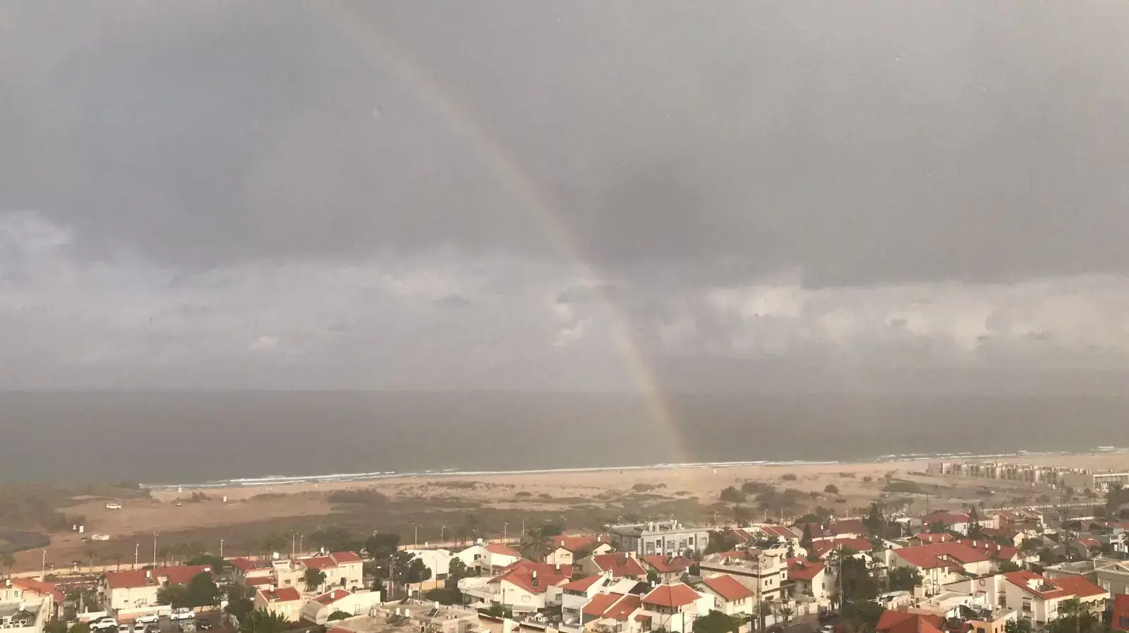 הקשת הראשונה של החורף באשדוד 9 באוקטובר 2017 