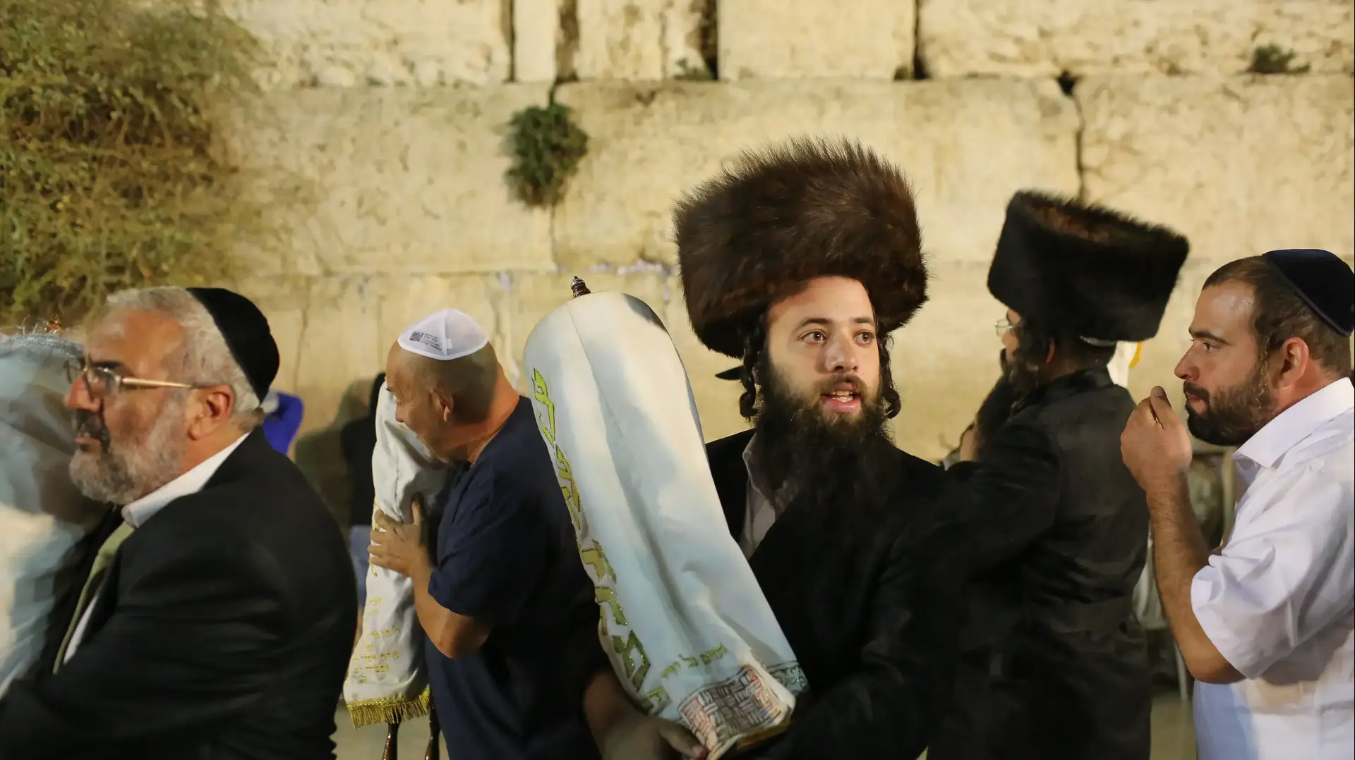 הקפות שמחת תורה בירושלים 12.10.17 הקפות שמחת תורה בירושלים 12.10.17