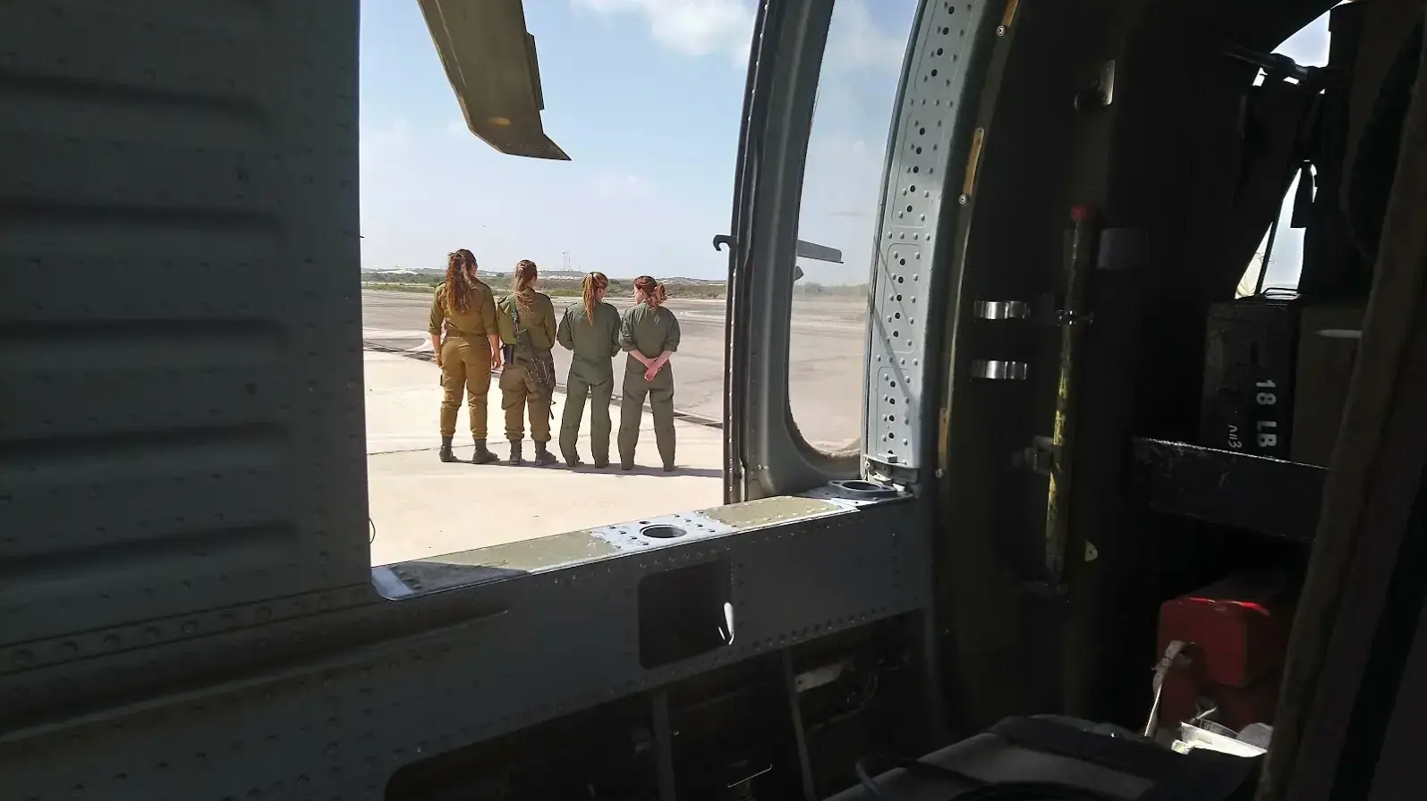 נשים חזקות בחיל האוויר, בסיס חצרים נשים חזקות בחיל האוויר, בסיס חצרים