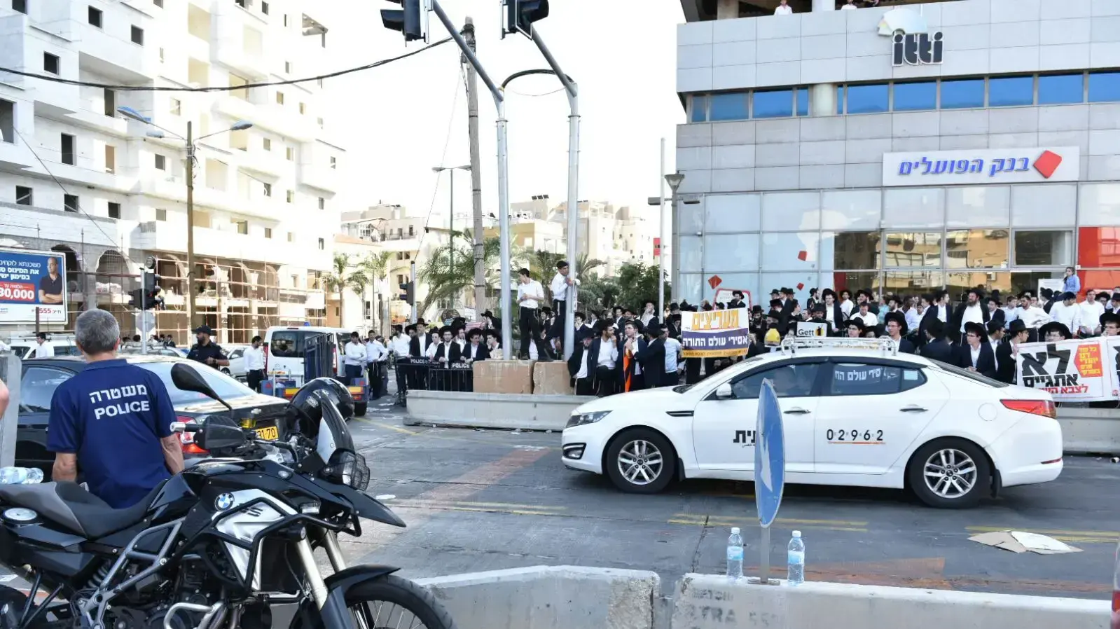 מחאת חרדים בבני ברק 17 באוקטובר 2017 מחאת חרדים בבני ברק 17 באוקטובר 2017
