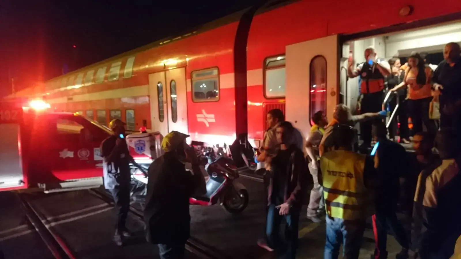 רכב הסעות התנגש ברכבת בלוד 17 באוקטובר 2017 רכב הסעות התנגש ברכבת בלוד 17 באוקטובר 2017